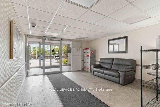 264 W Grantham Avenue W 307, St. Catharines, ON L2P 3H1 photo 2