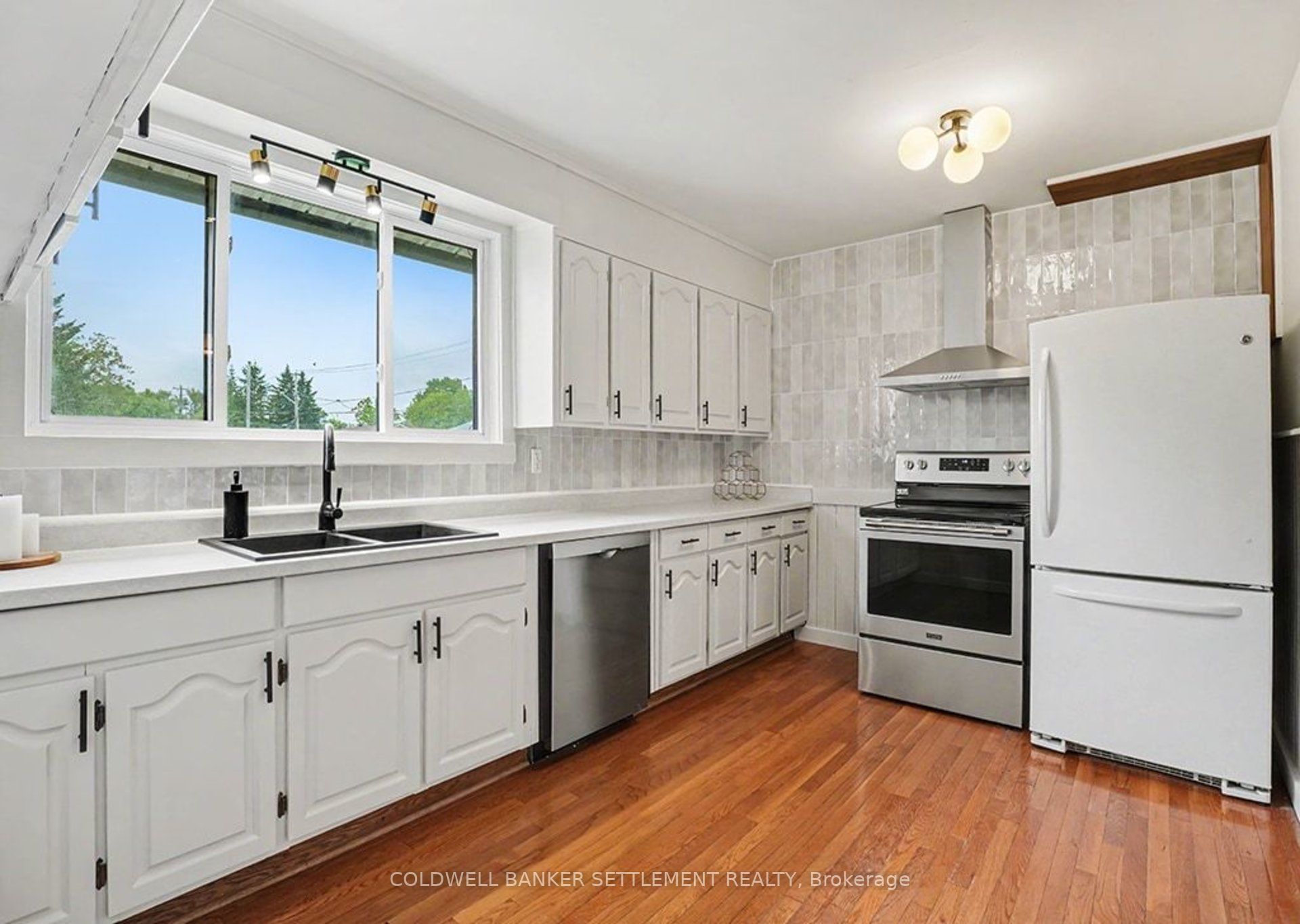 14 Baynes Street, Perth, ON K7H 1R1 photo 5