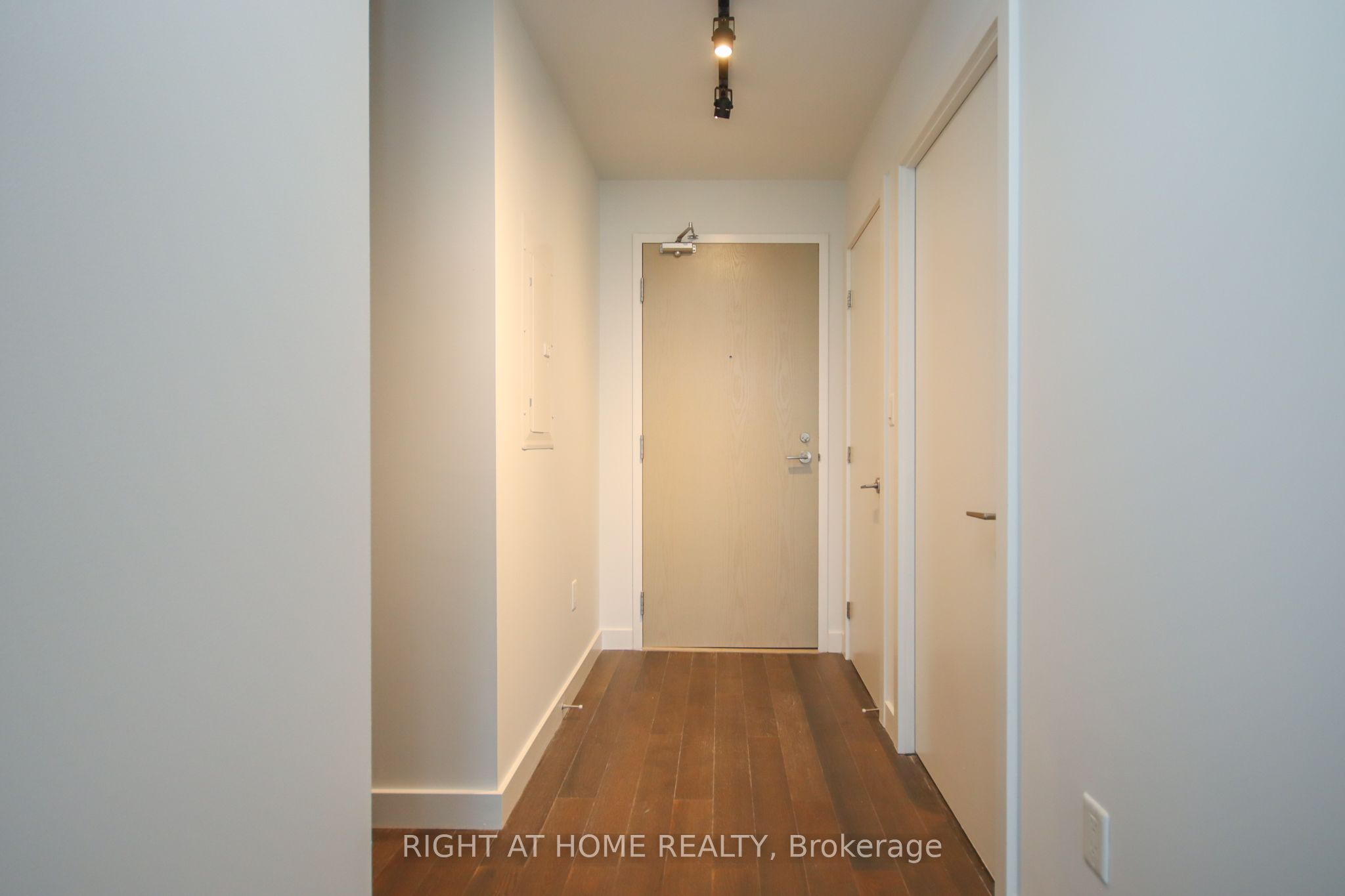 224 LYON Street 1002, Ottawa Centre, ON K1R 0C1 photo 3