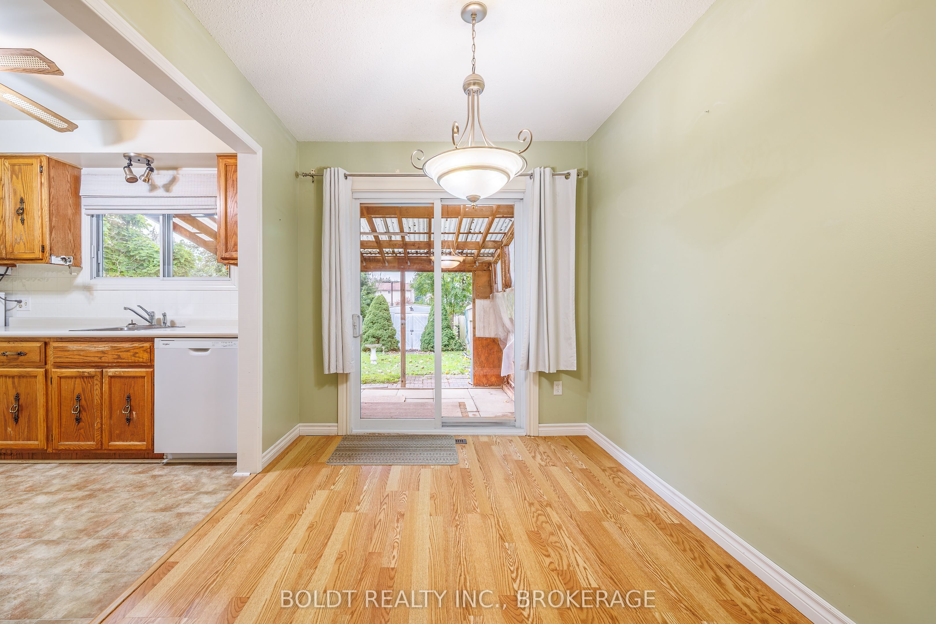 50 Silvan Drive, Welland, ON L3C 6C3 photo 4
