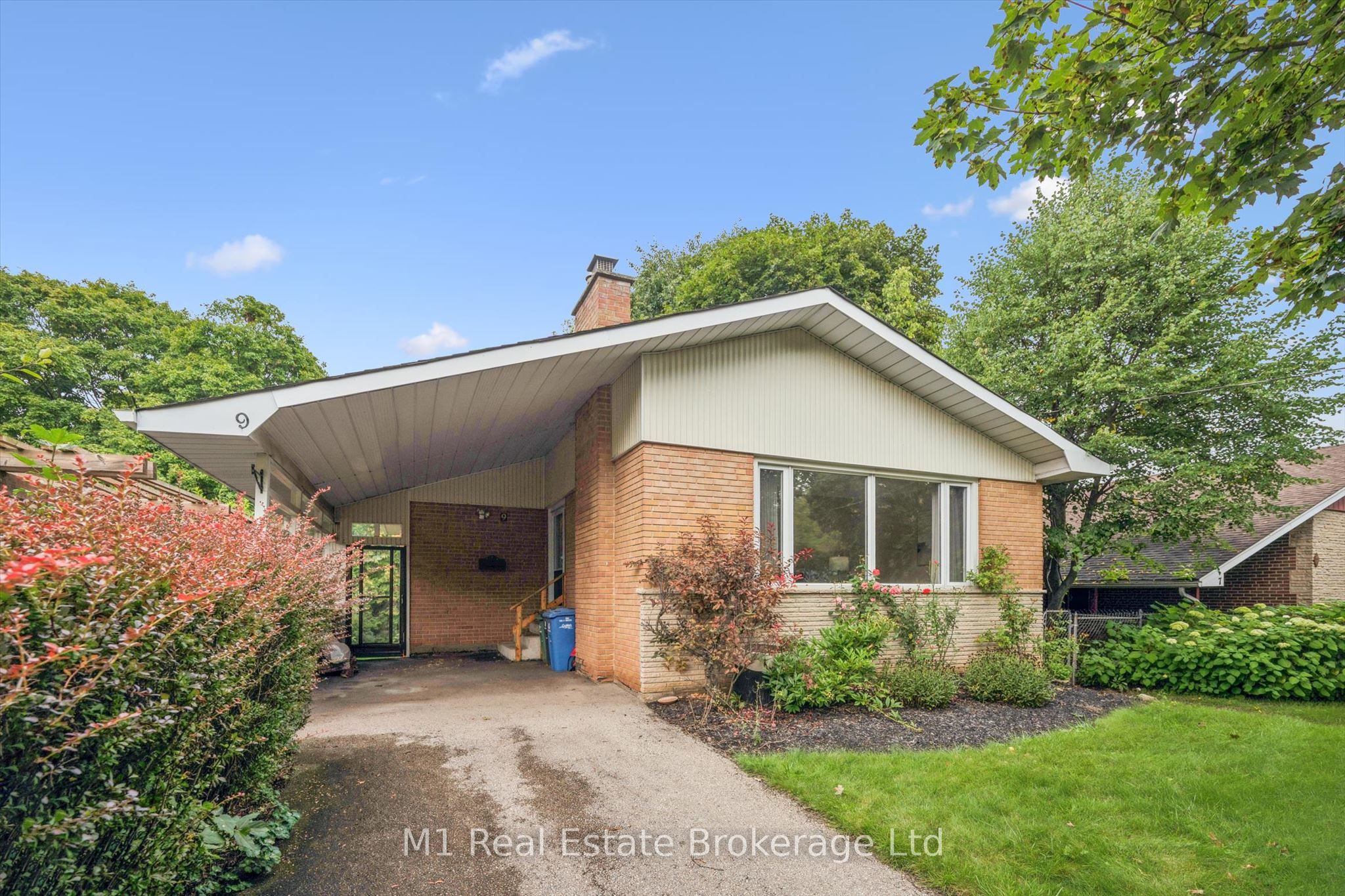 9 Cedar Street, Guelph, ON N1G 1B9 photo 3