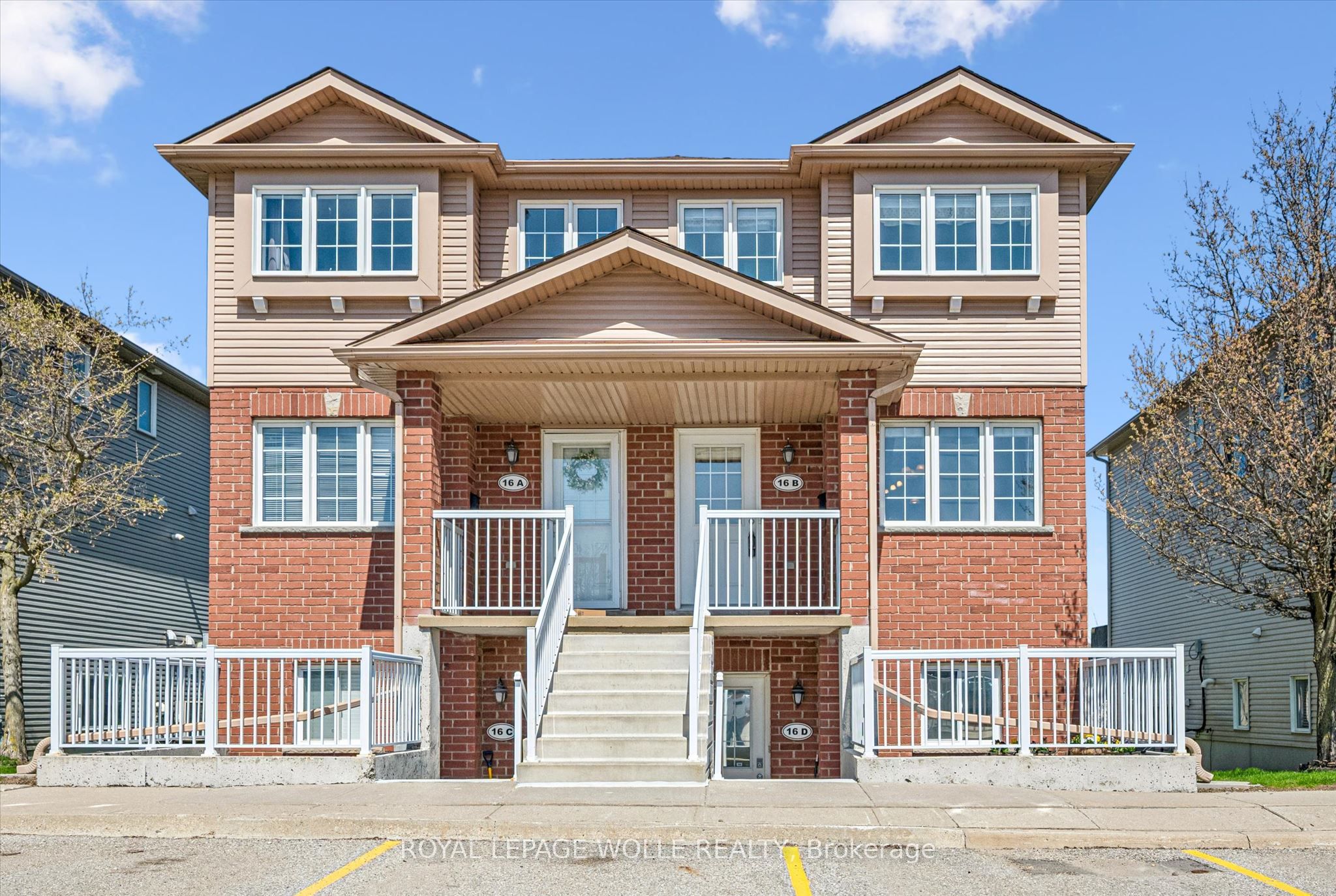 50 Howe Drive 16B, Kitchener, ON N2E 1J4 photo 2