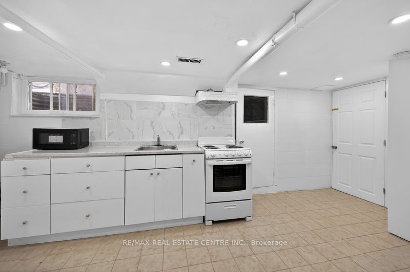 44 Aldridge Street Lower Lvl, Hamilton, ON L9C 2T2 photo 3
