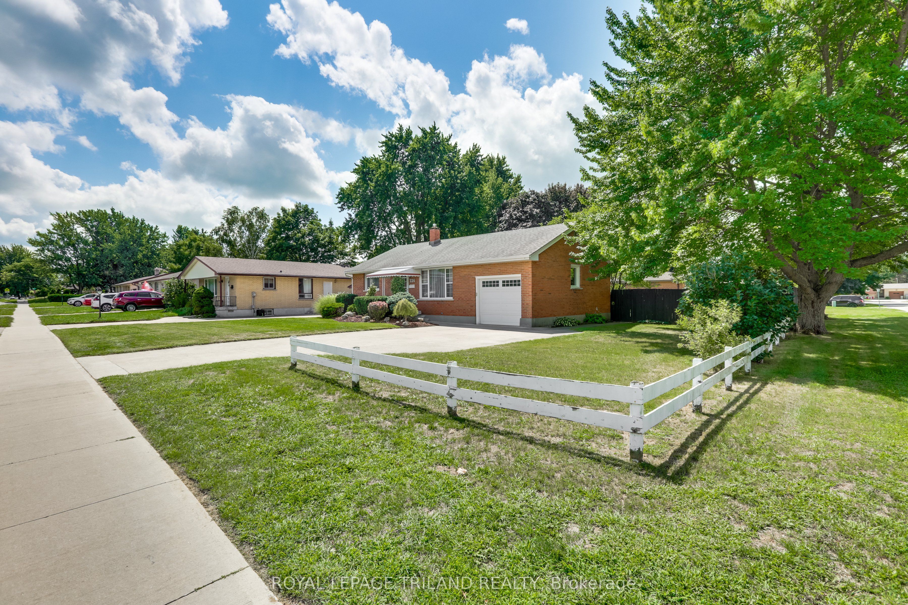 224 McKellar Street, Strathroy-Caradoc, ON N7G 2Y5 photo 3