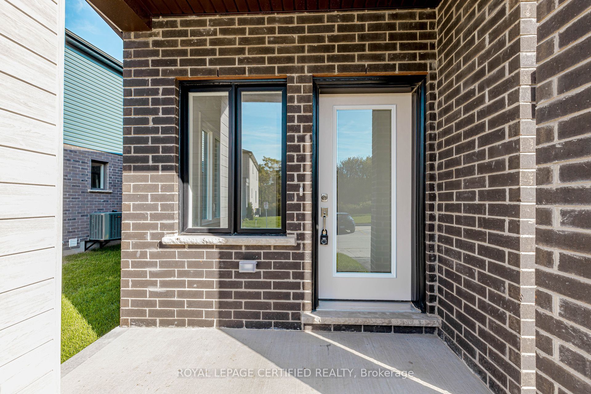 26 Oak Forest Common Crescent, Cambridge, ON N1S 0G3 photo 3