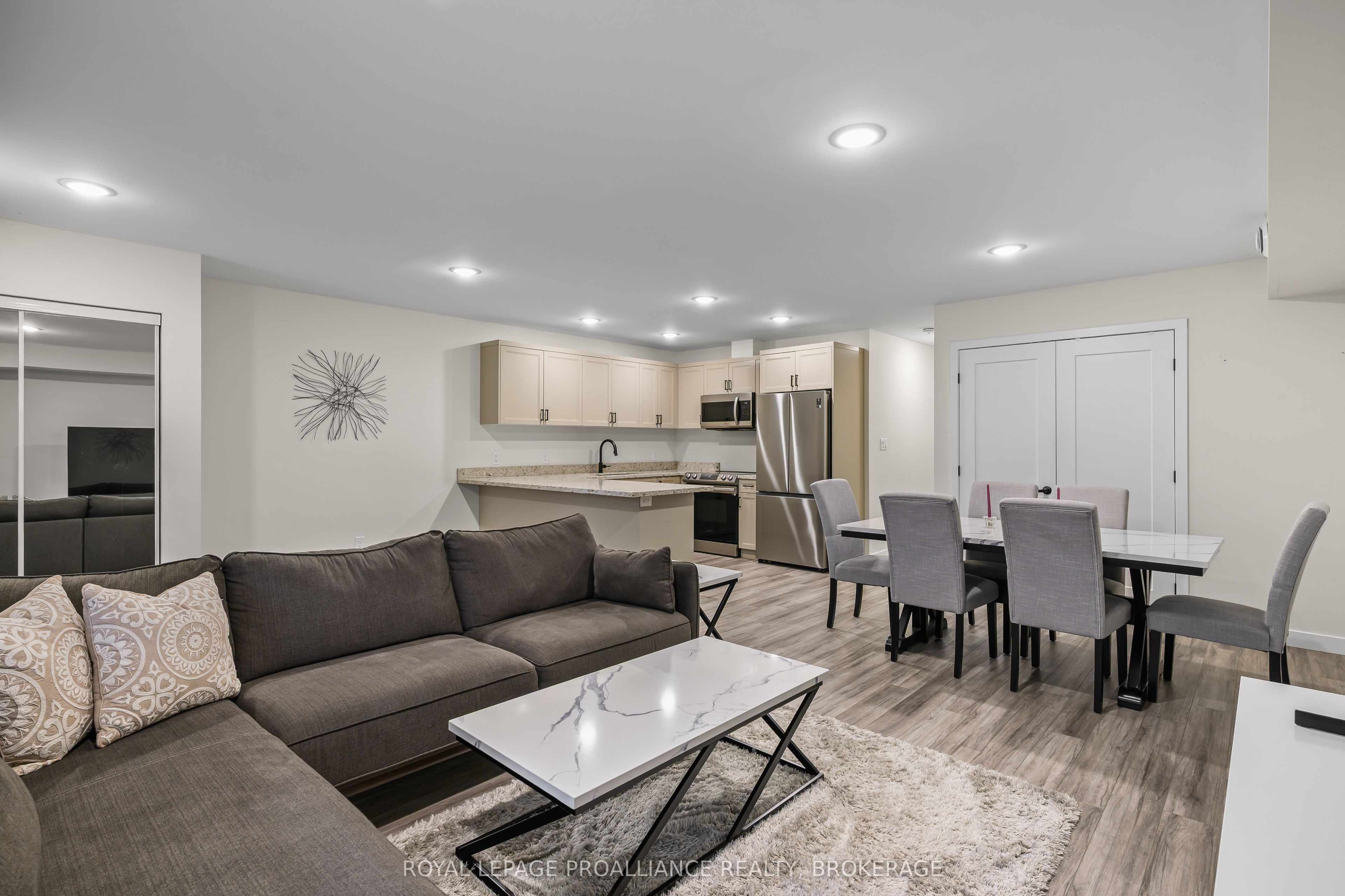 809 Development Drive 105, Kingston, ON K7M 0J4 photo 3