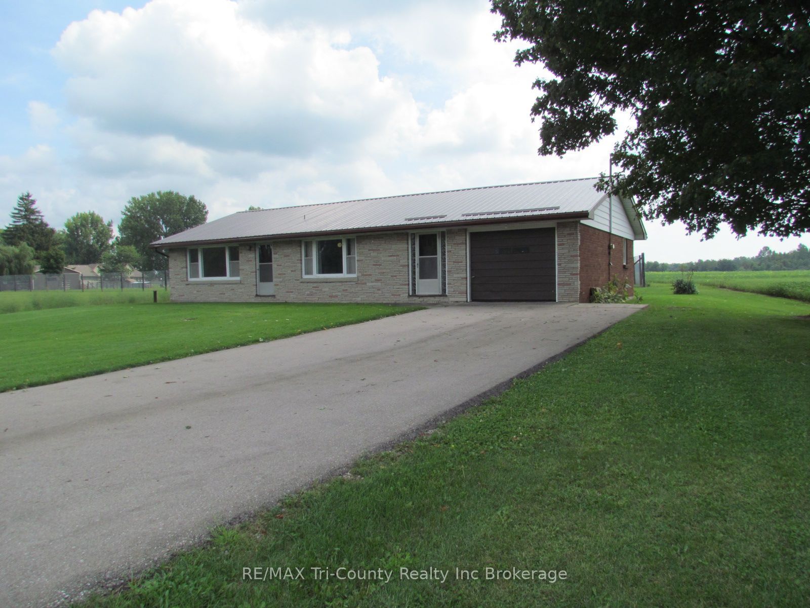 1246 3 Highway, Norfolk, ON N4B 2W6