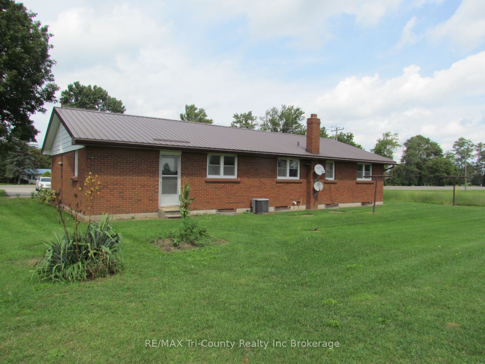 1246 3 Highway, Norfolk, ON N4B 2W6 photo 3