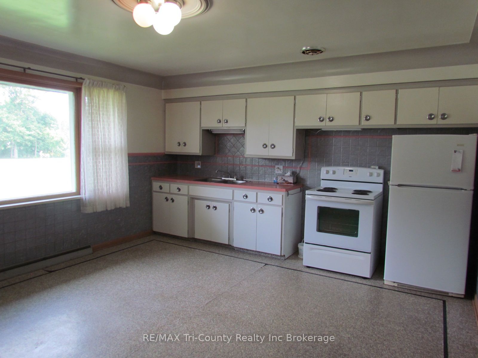 1246 3 Highway, Norfolk, ON N4B 2W6 photo 5