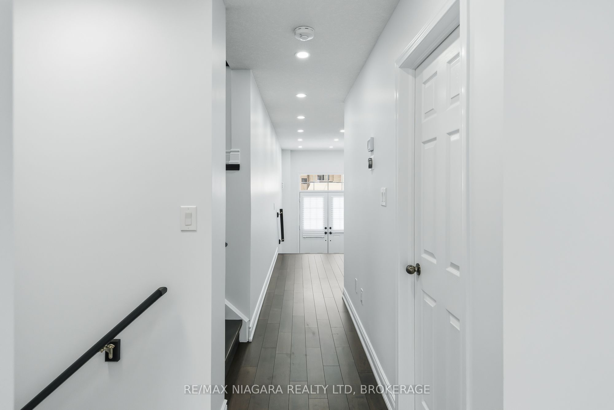 8139 Buckeye Crescent, Niagara Falls, ON L2H 2Y6 photo 5