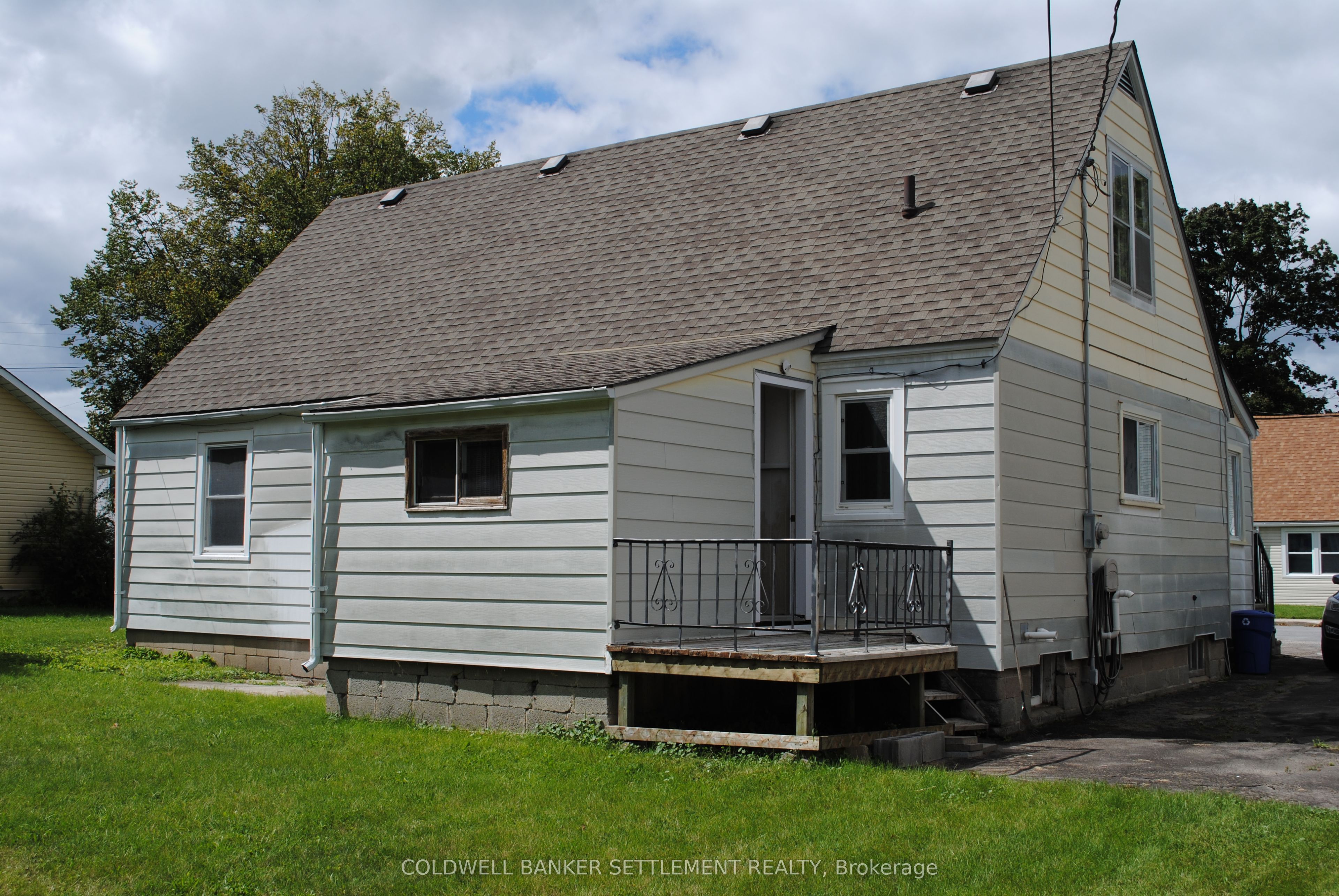 48 Pine Street, Smiths Falls, ON K7A 3T6 photo 5