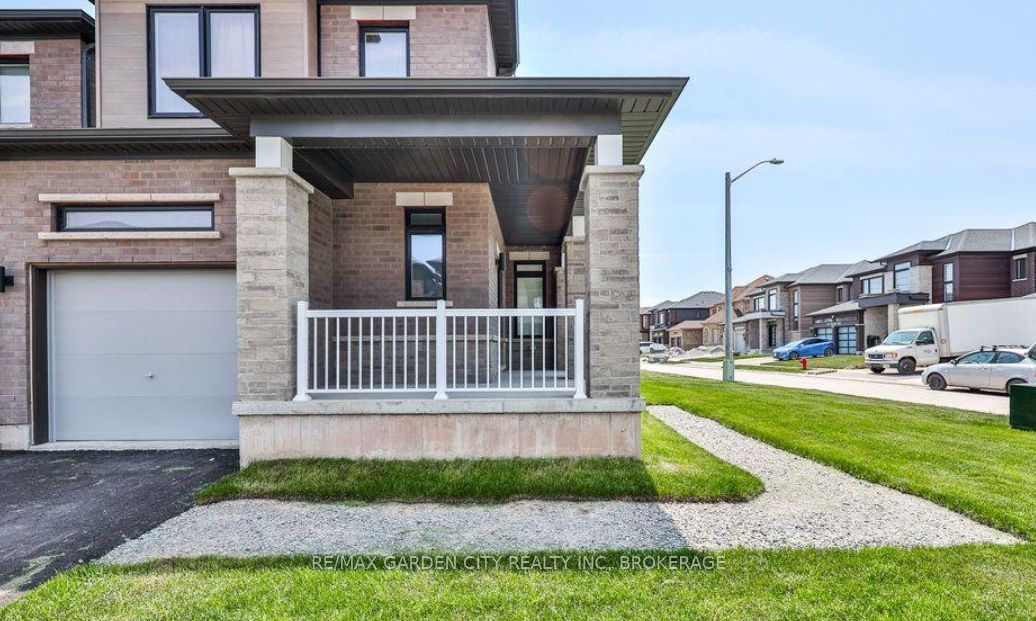 41 Bentgrass Drive, Welland, ON L3B 0H4 photo 2