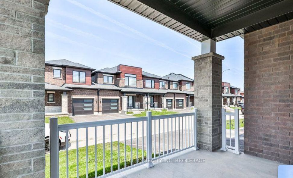 41 Bentgrass Drive, Welland, ON L3B 0H4 photo 3