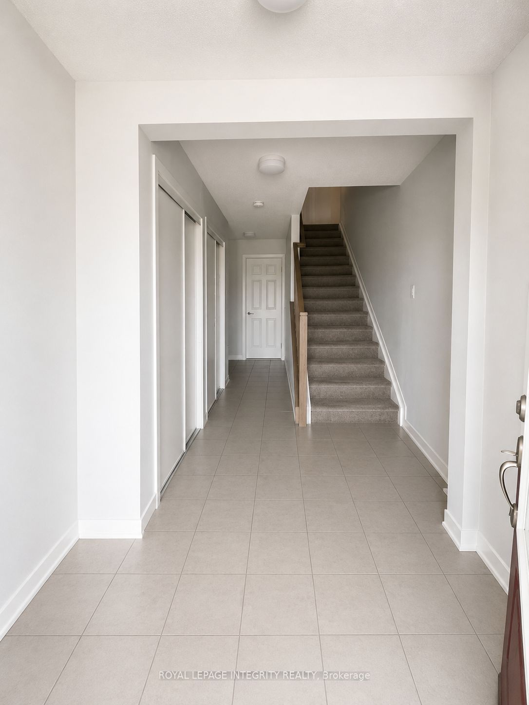 347 Parallax Private, Barrhaven, ON K2J 7B2 photo 2