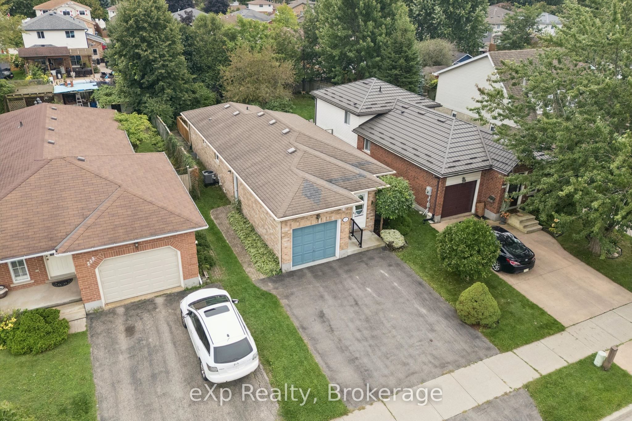 231 Country Club Drive, Guelph, ON N1E 3K8 photo 3