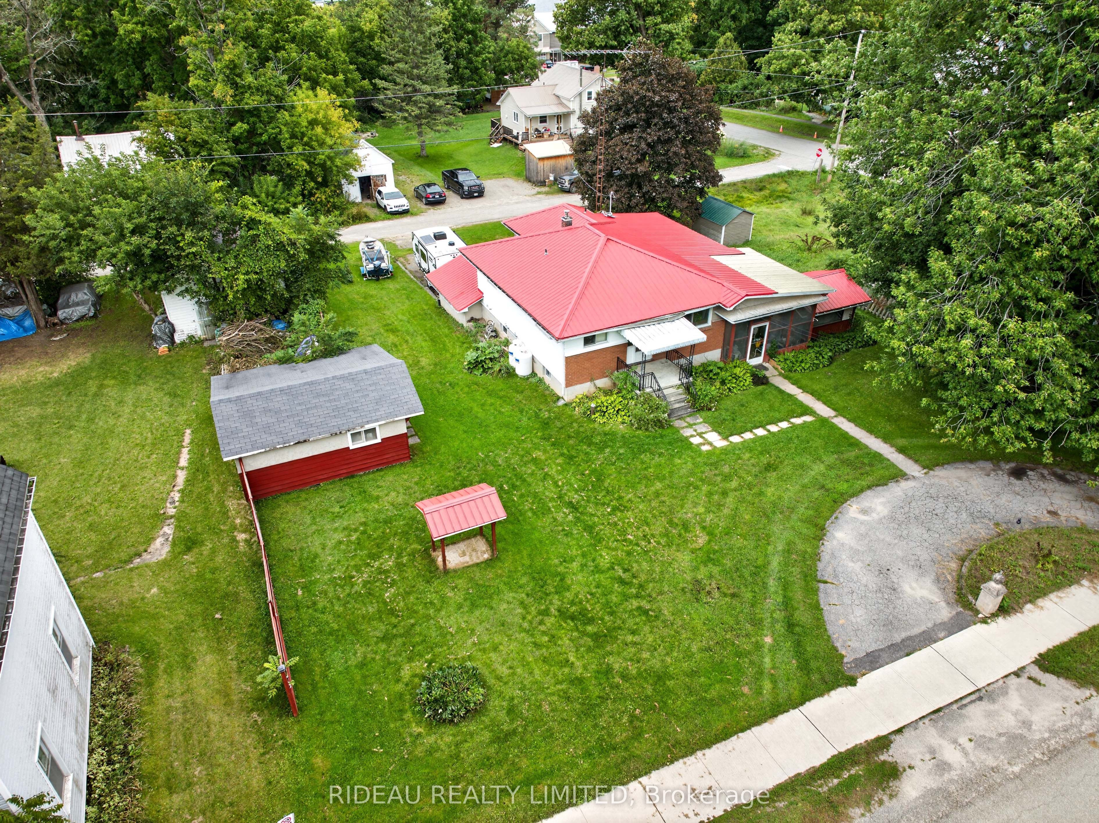 17 Colborne Street, Rideau Lakes, ON K0G 1V0 photo 3