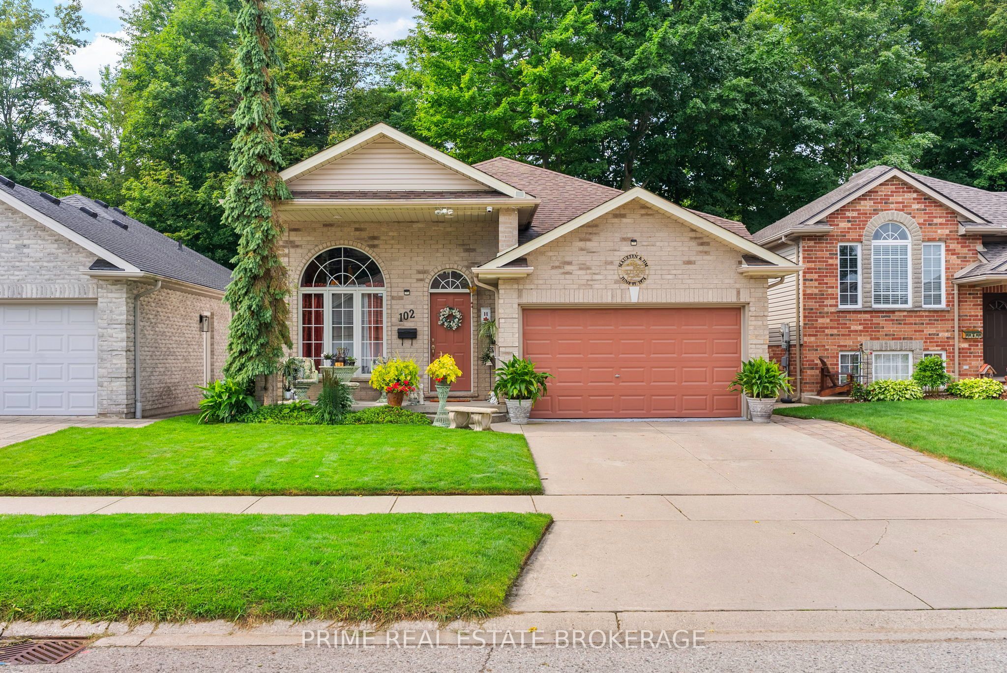 102 Ridge Street, Strathroy-Caradoc, ON N7G 4K1