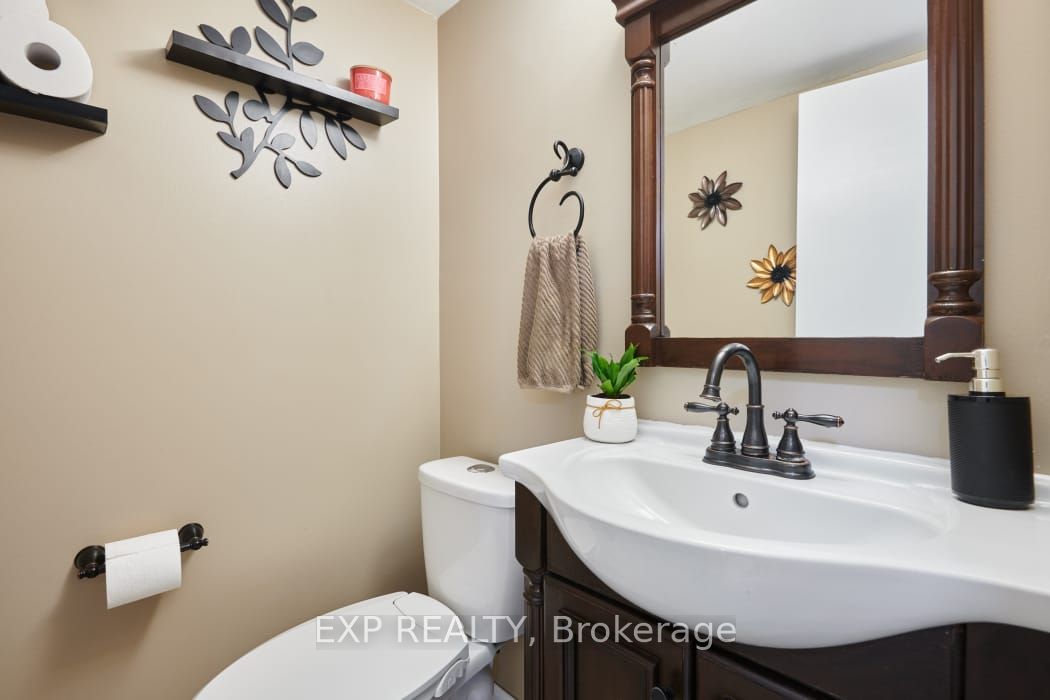138 Acklam Terrace, Kanata, ON K2K 2J5 photo 4