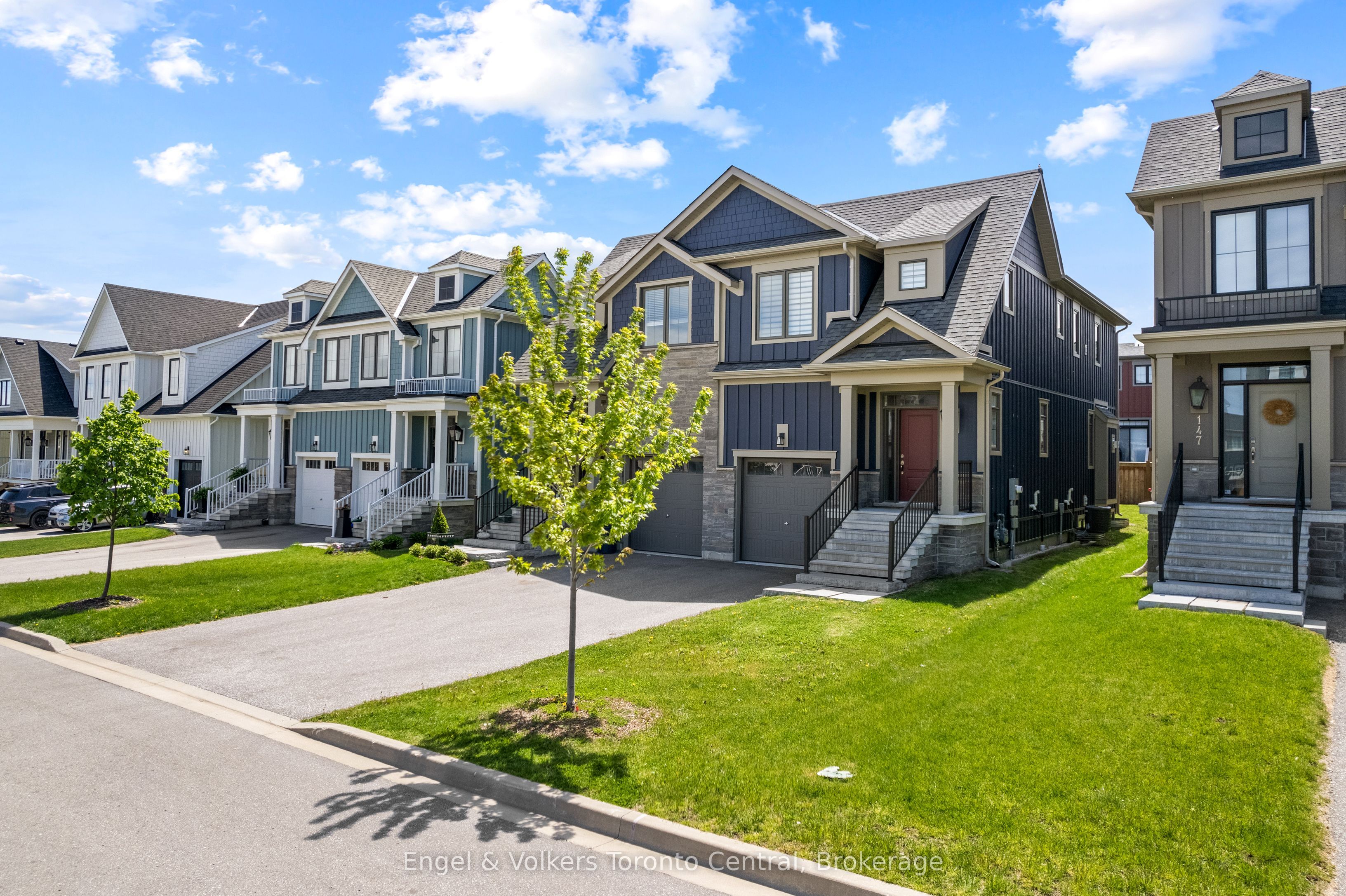 145 Sycamore Street, Blue Mountains, ON L9Y 4E4 photo 3