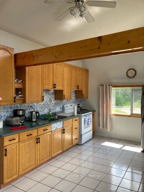 92 Swords(Windrose) Road, Whitestone, ON P0A 1G0
