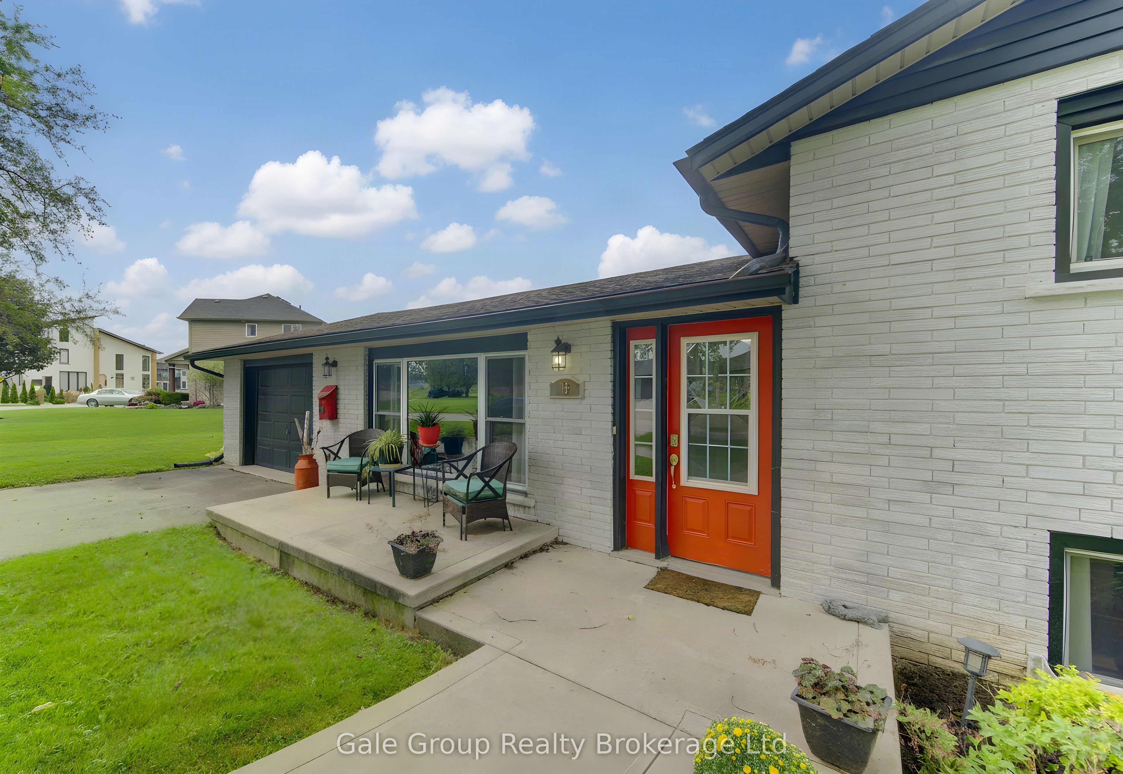 15 William Street, Tillsonburg, ON N4G 1L6 photo 2