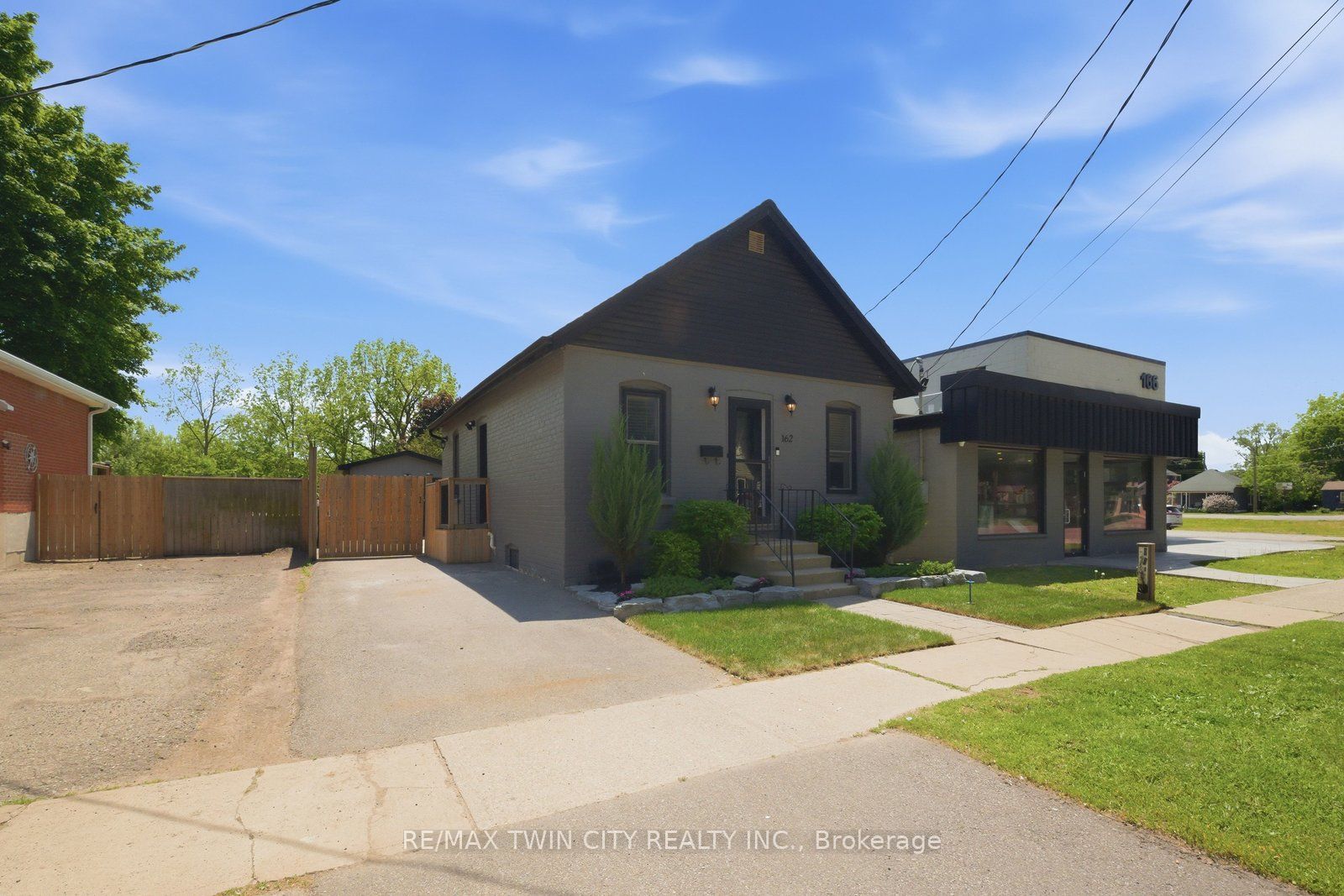 162 Grand River Avenue, Brantford, ON N3T 4X6 photo 3