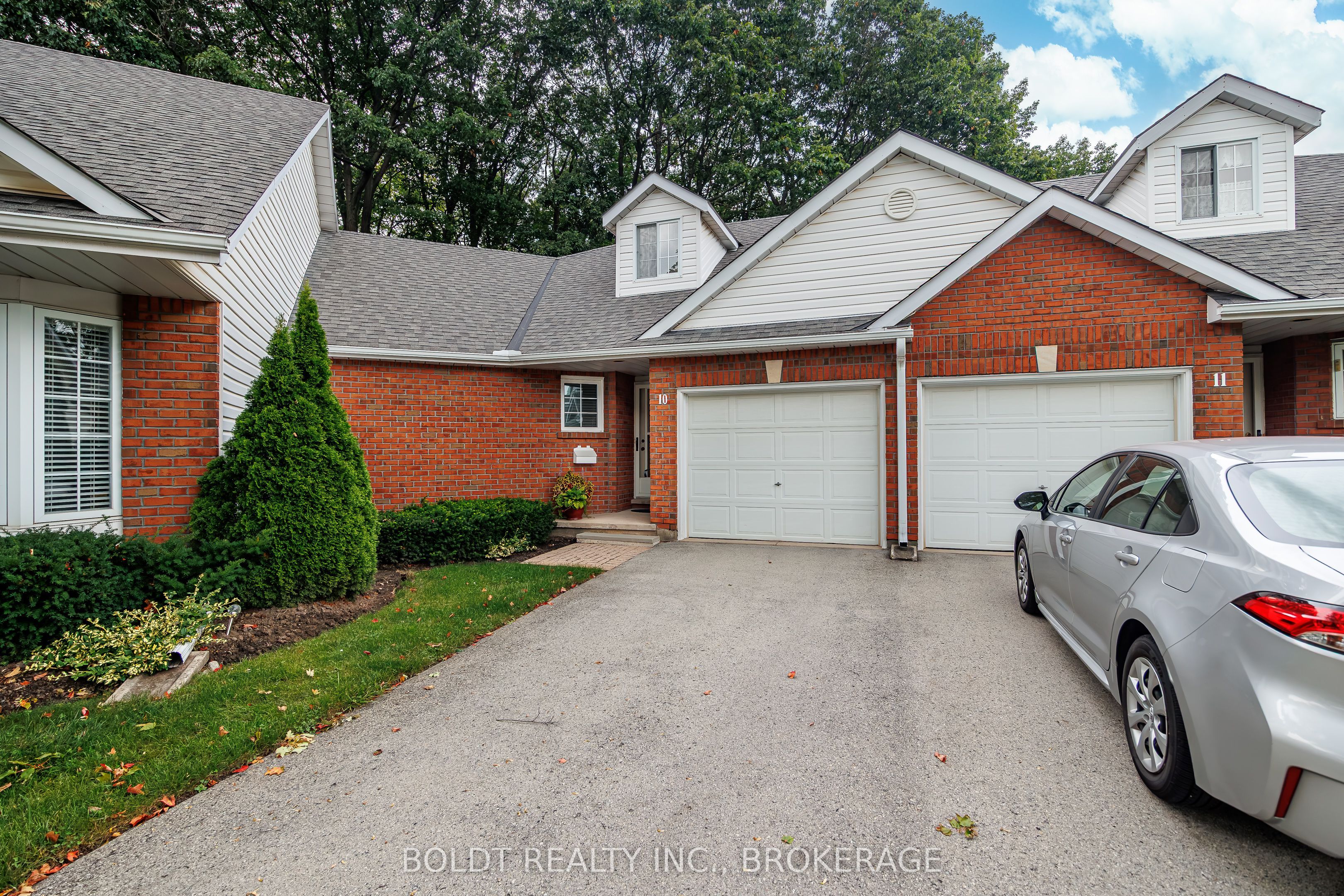 7370 Monastery Drive 10, Niagara Falls, ON L2H 3C4 photo 2