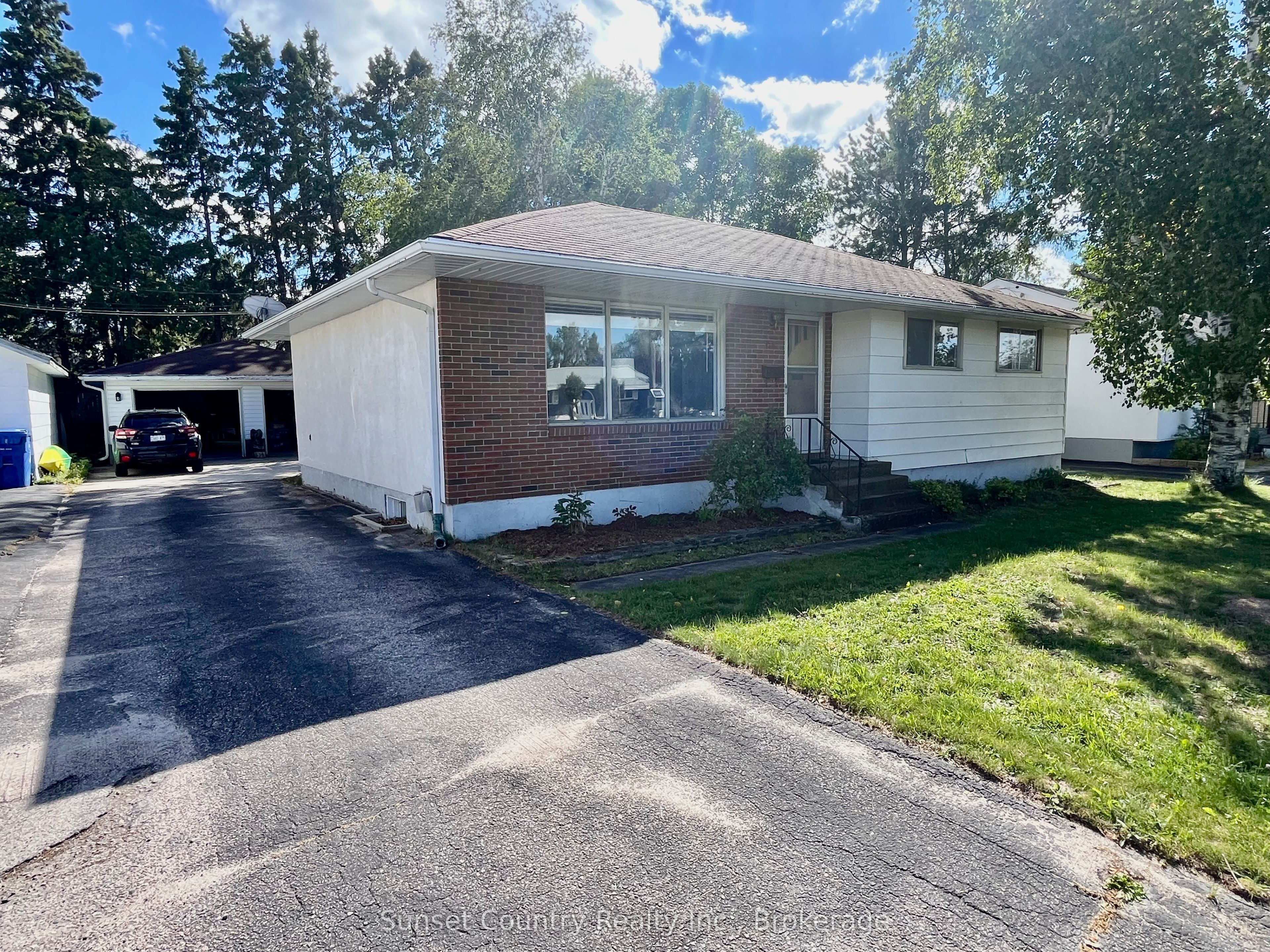 178 Parkdale Road, Dryden, ON P8N 1S5