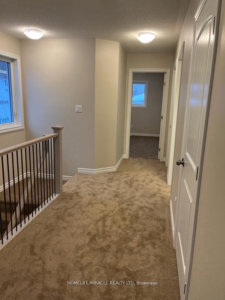 231 Heritage Park Drive, Greater Napanee, ON K7R 0C7 photo 5