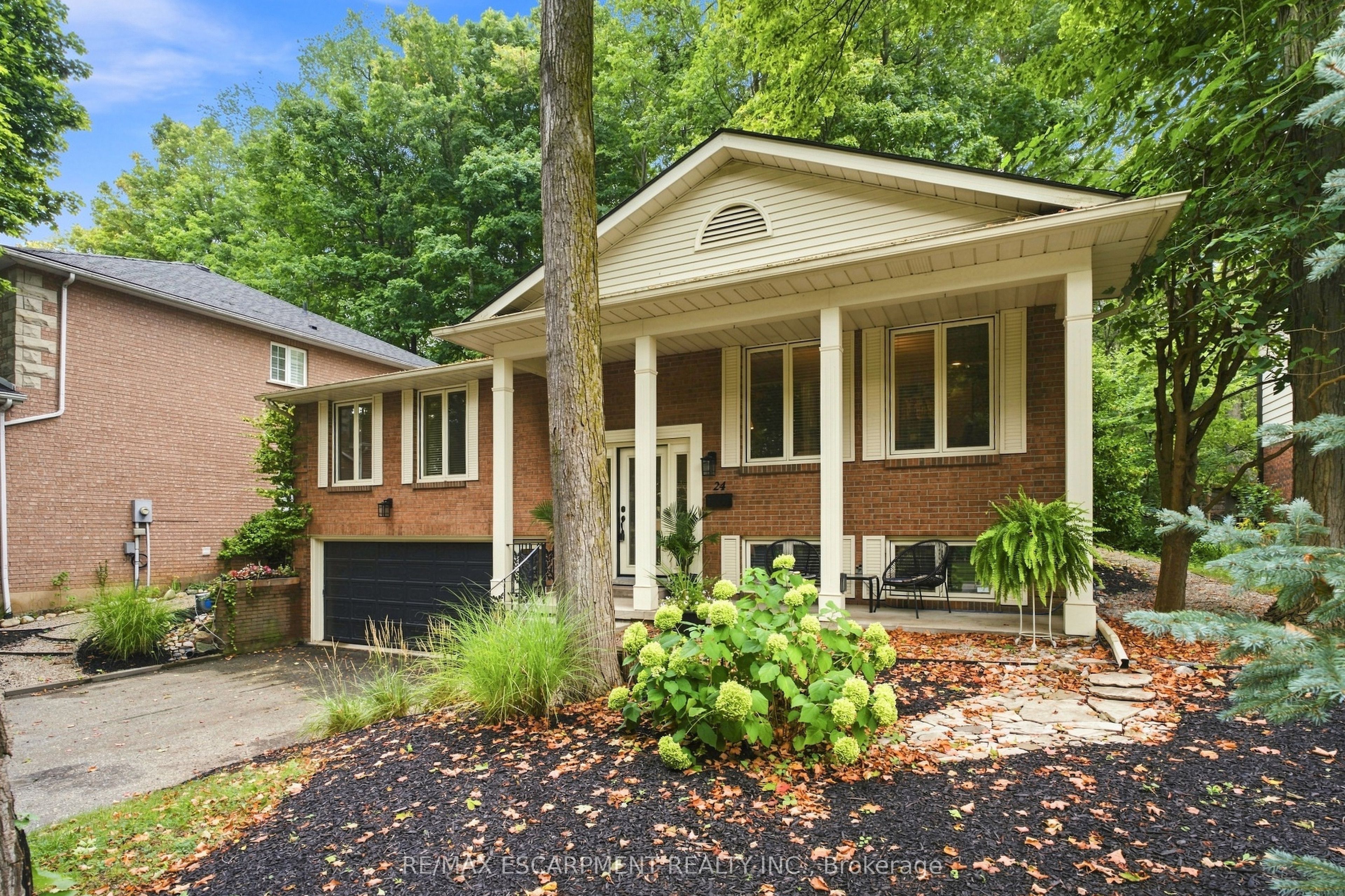 24 Primrose Path, Kitchener, ON N2E 2R2 photo 3