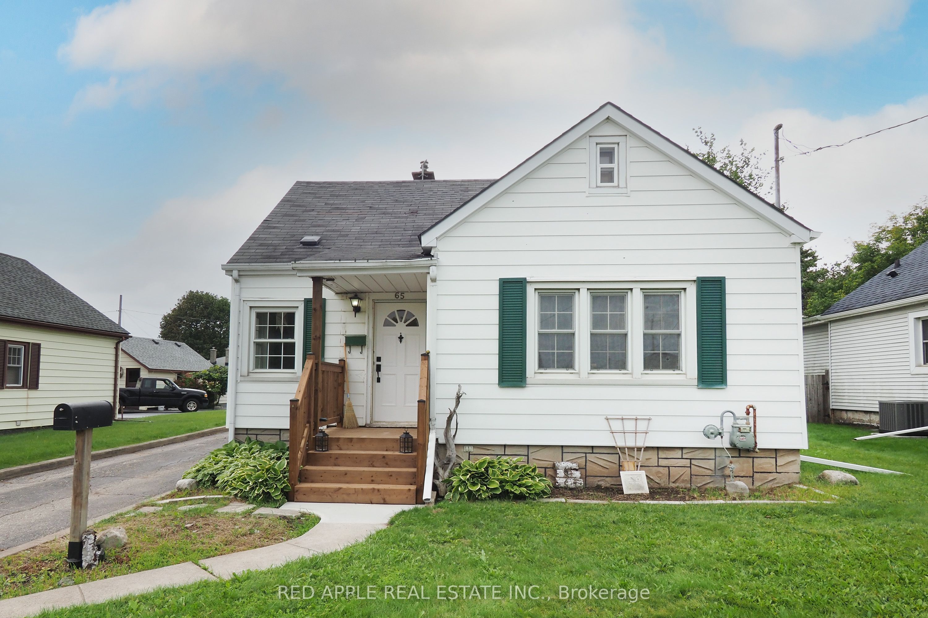 65 S Elgin Street S, Cambridge, ON N1R 5G6 photo 2