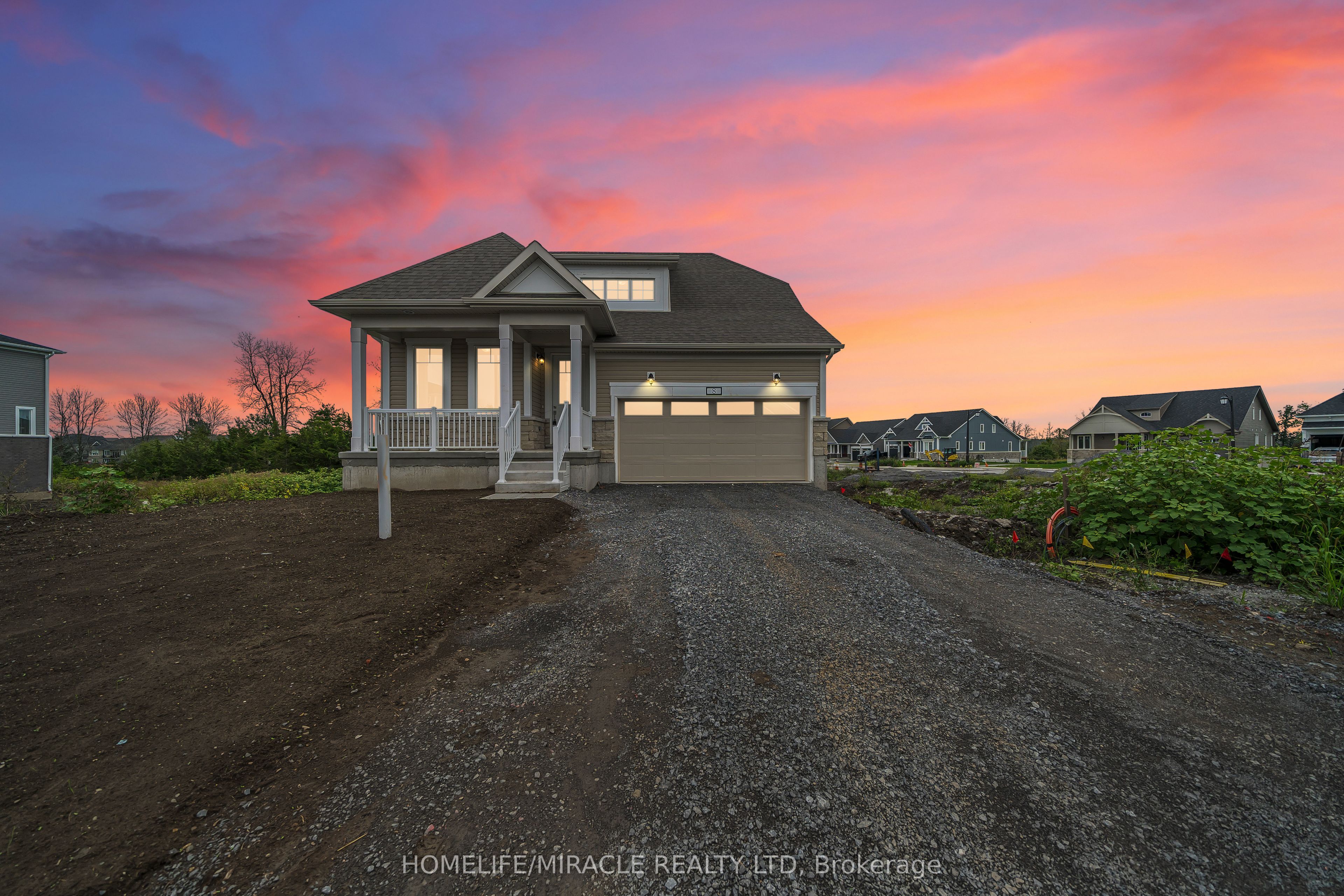8 Royal Oak Crescent, Loyalist, ON K0H 1G0 photo 2