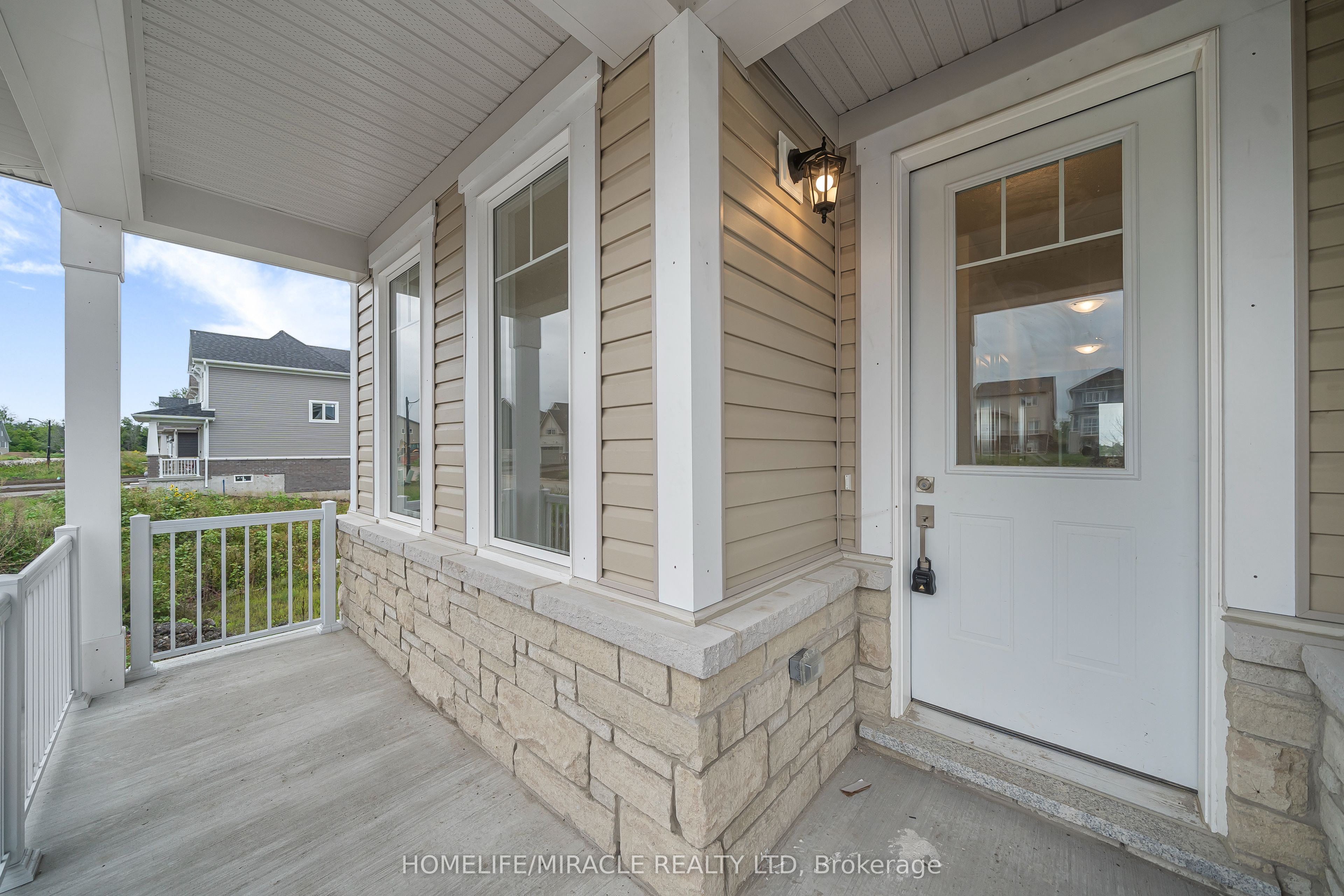 8 Royal Oak Crescent, Loyalist, ON K0H 1G0 photo 5