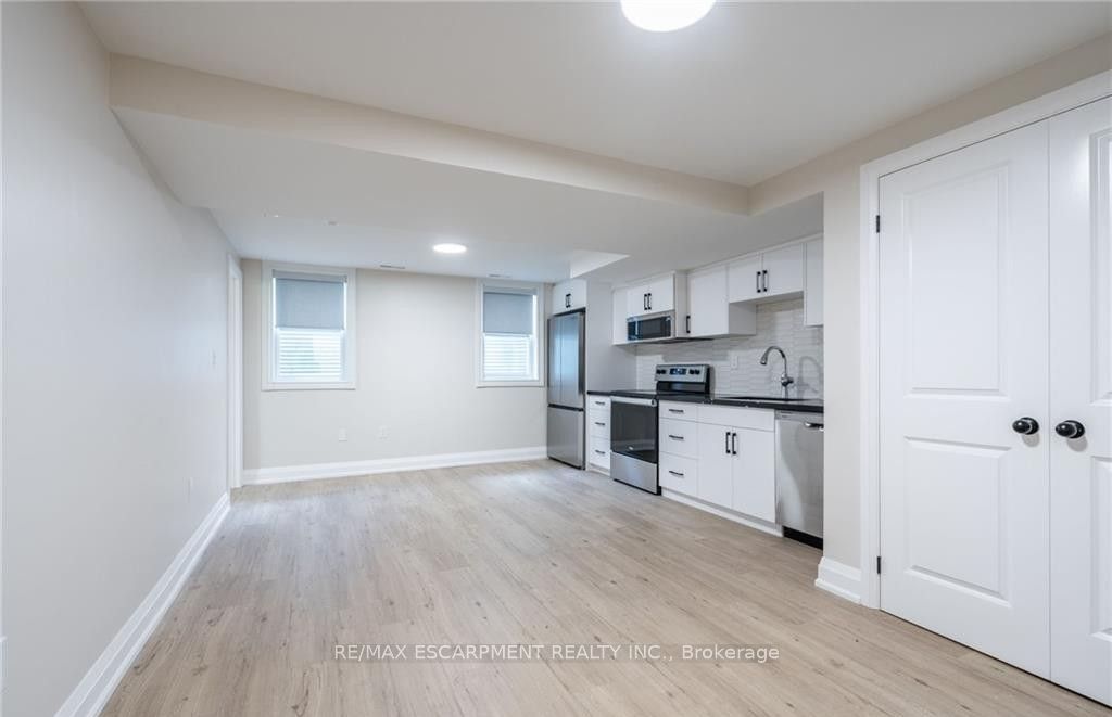 80 Irene Avenue D, Hamilton, ON L8G 2B2 photo 3