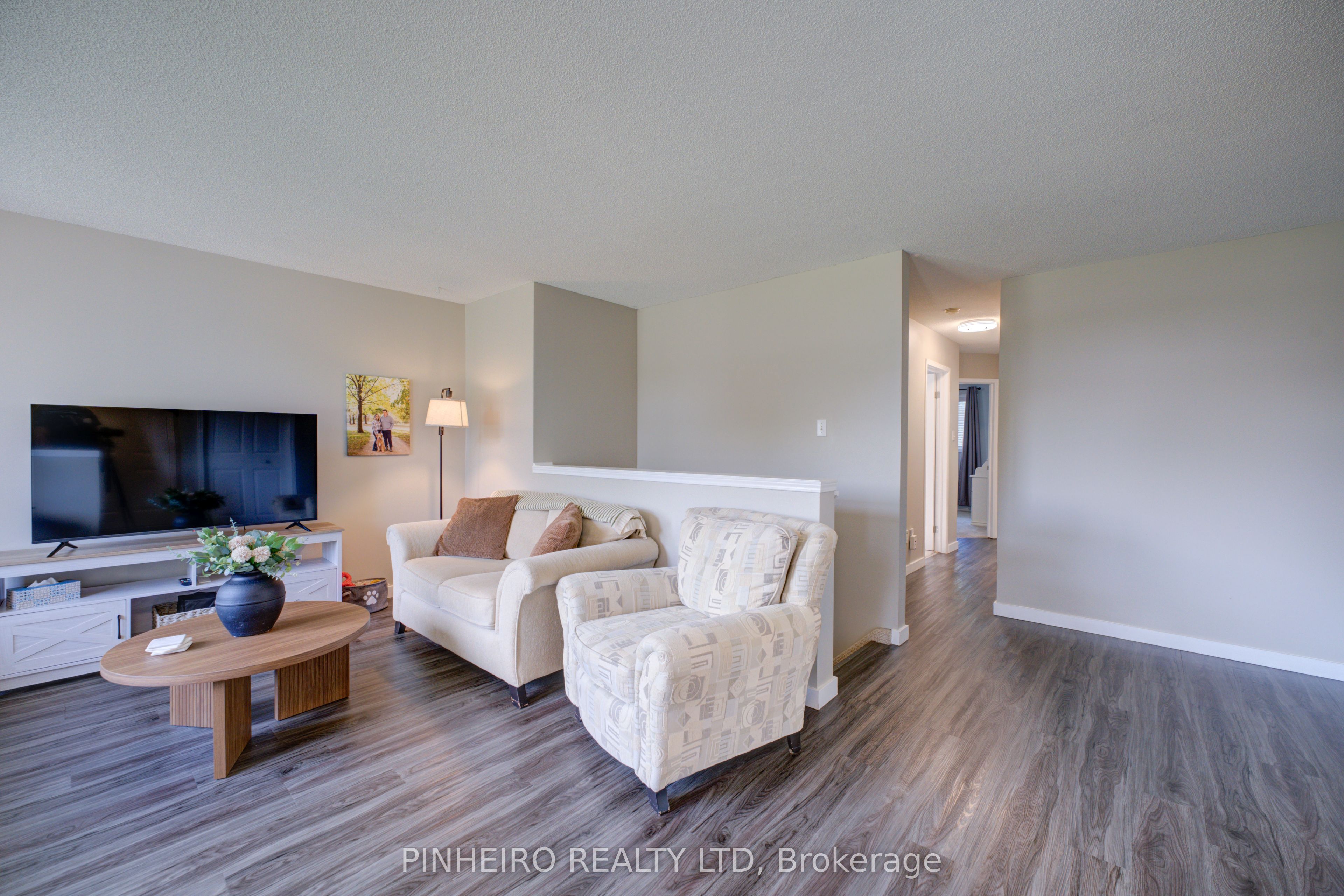 42 HICKORY Boulevard W, Strathroy-Caradoc, ON N7G 4E9 photo 3