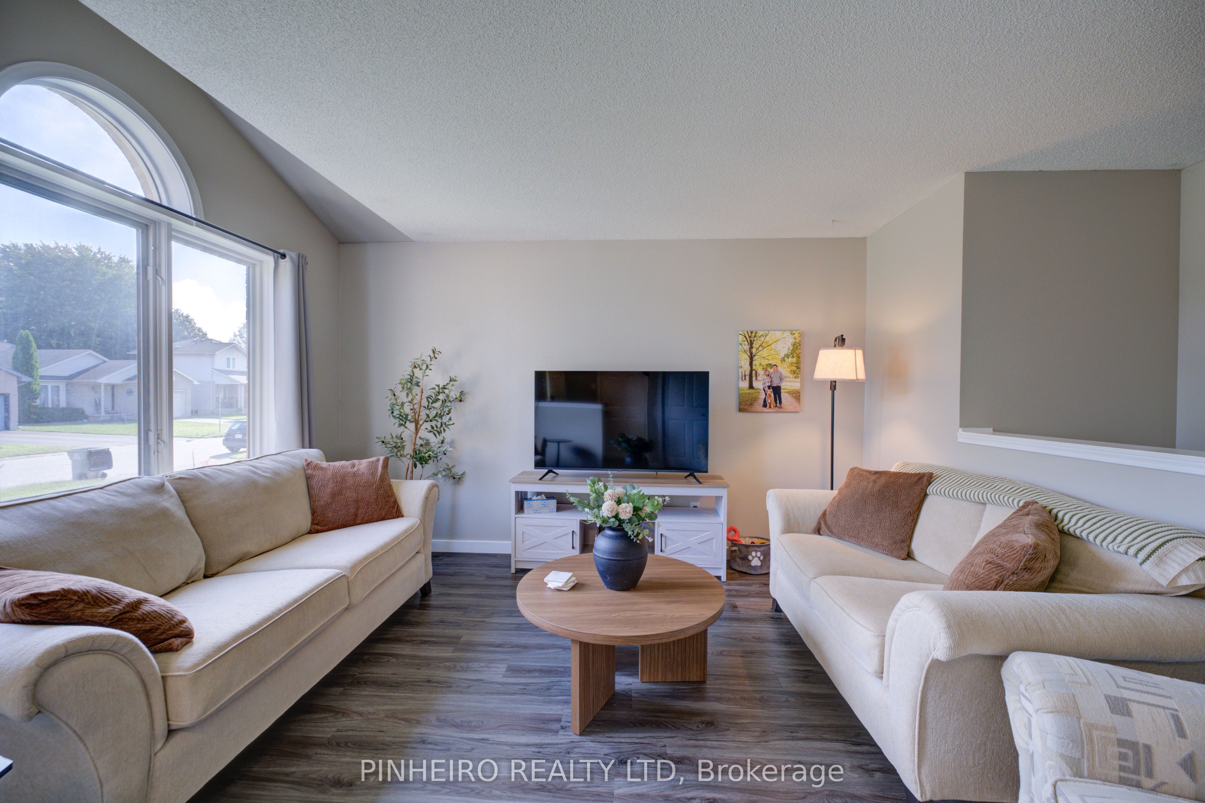 42 HICKORY Boulevard W, Strathroy-Caradoc, ON N7G 4E9 photo 5