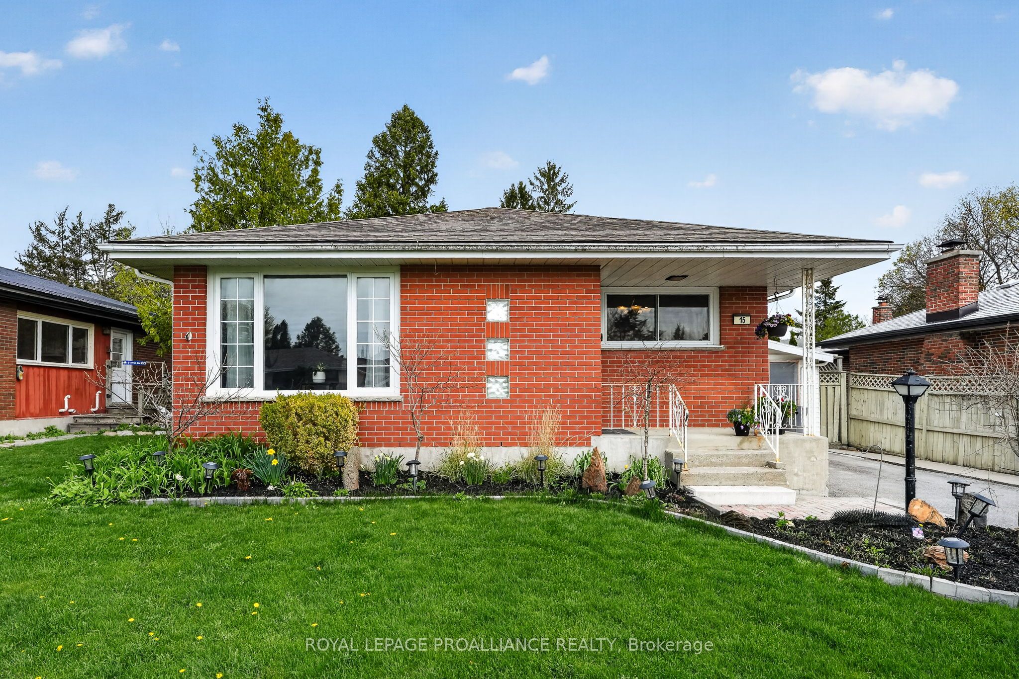 15 Gearin Street, Quinte West, ON K8V 3Y2