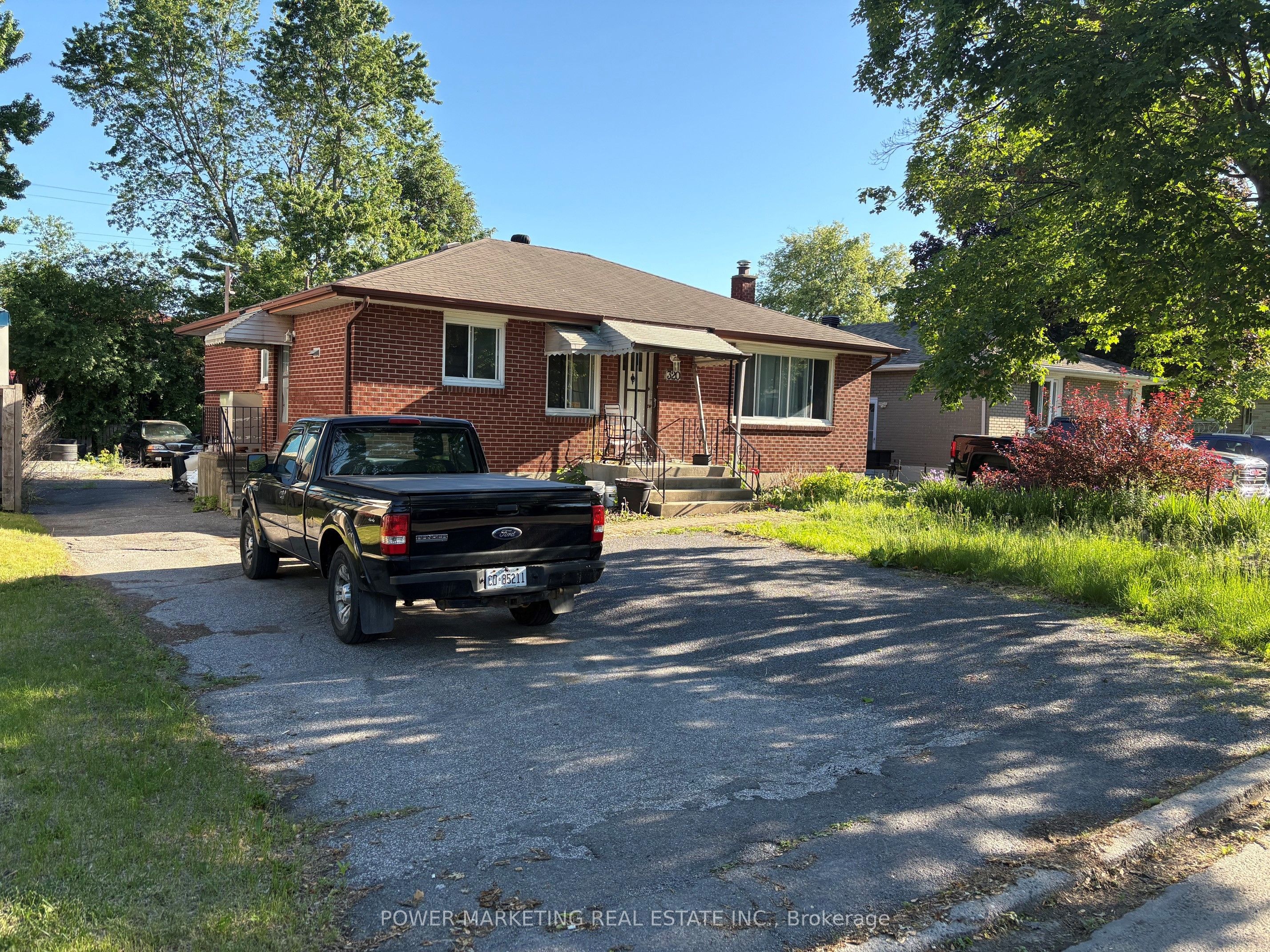 320 Fullerton Avenue, Overbrook - Castleheights and Area, ON K1K 1K3 photo 2