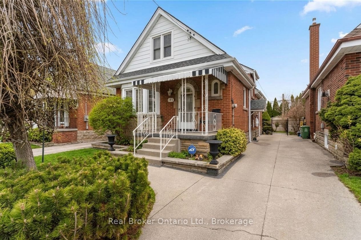 193 Huxley Avenue S, Hamilton, ON L8K 2R2 photo 2