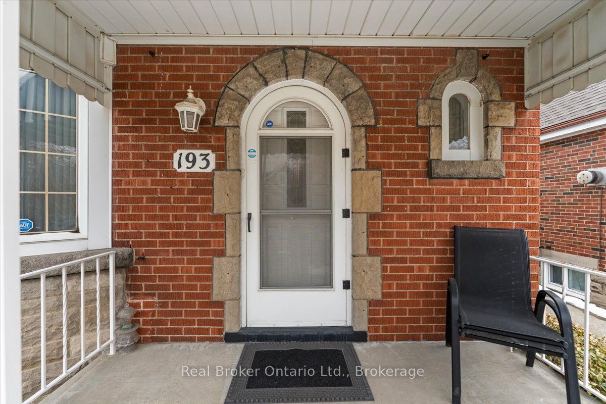 193 Huxley Avenue S, Hamilton, ON L8K 2R2 photo 3