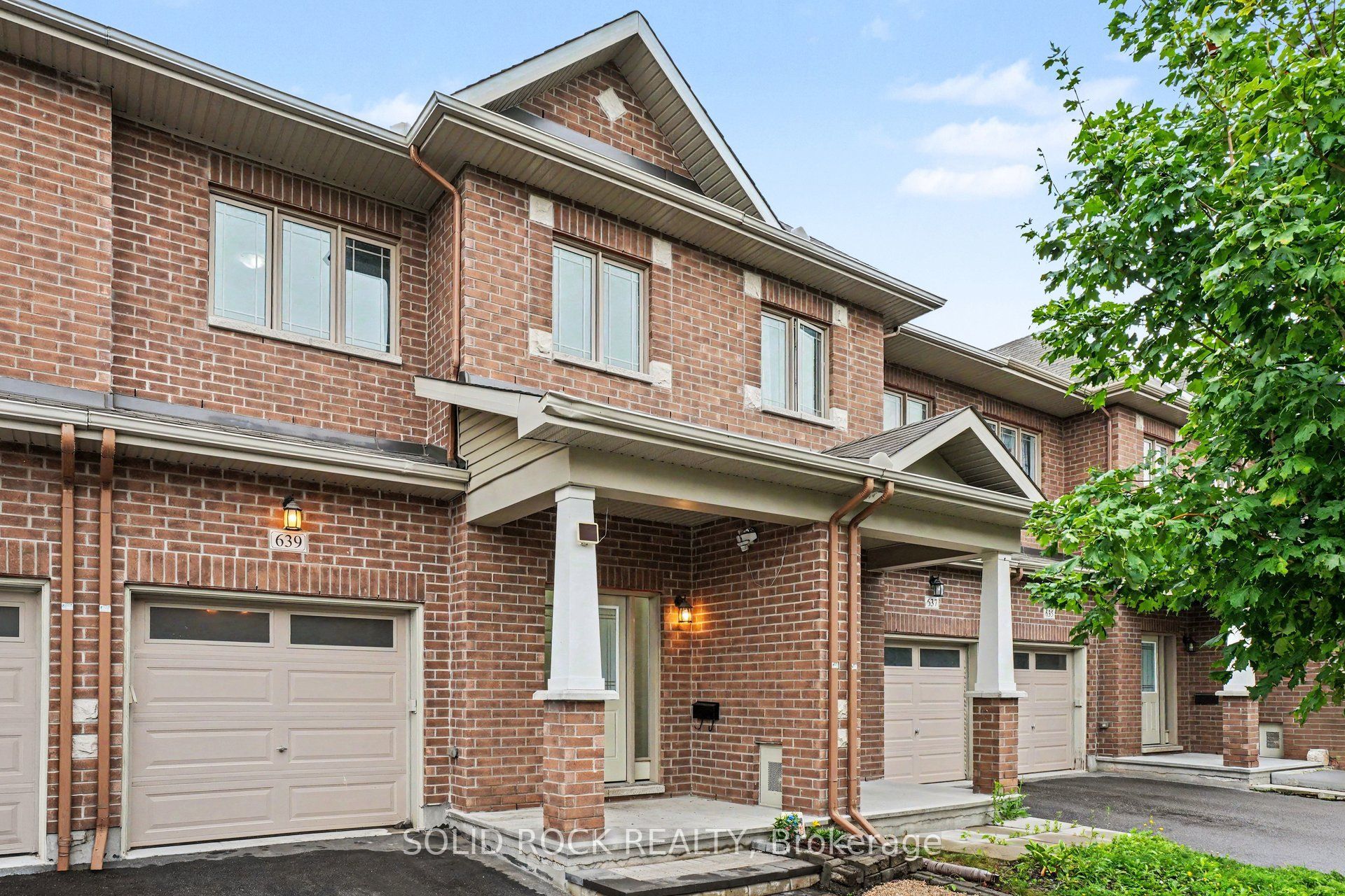 639 Via Campanale Avenue, Barrhaven, ON K2J 4A2