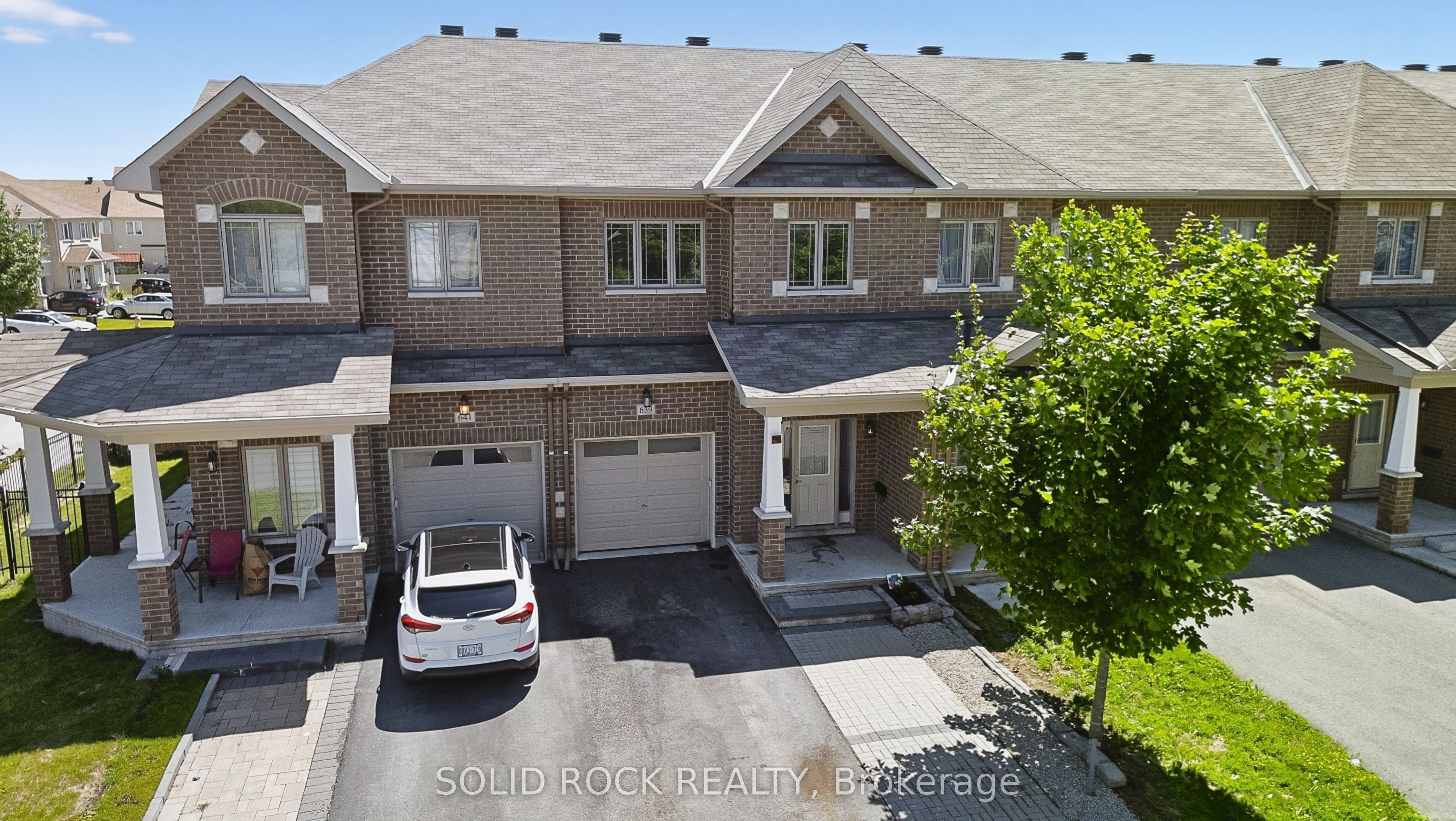 639 Via Campanale Avenue, Barrhaven, ON K2J 4A2 photo 2
