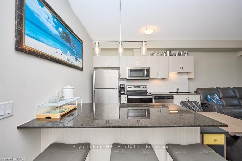 16 Concord Place 803, Grimsby, ON L3M 0J1 photo 4
