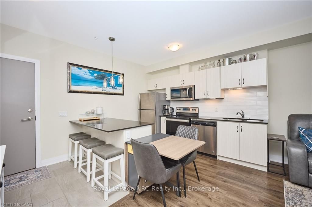 16 Concord Place 803, Grimsby, ON L3M 0J1 photo 5