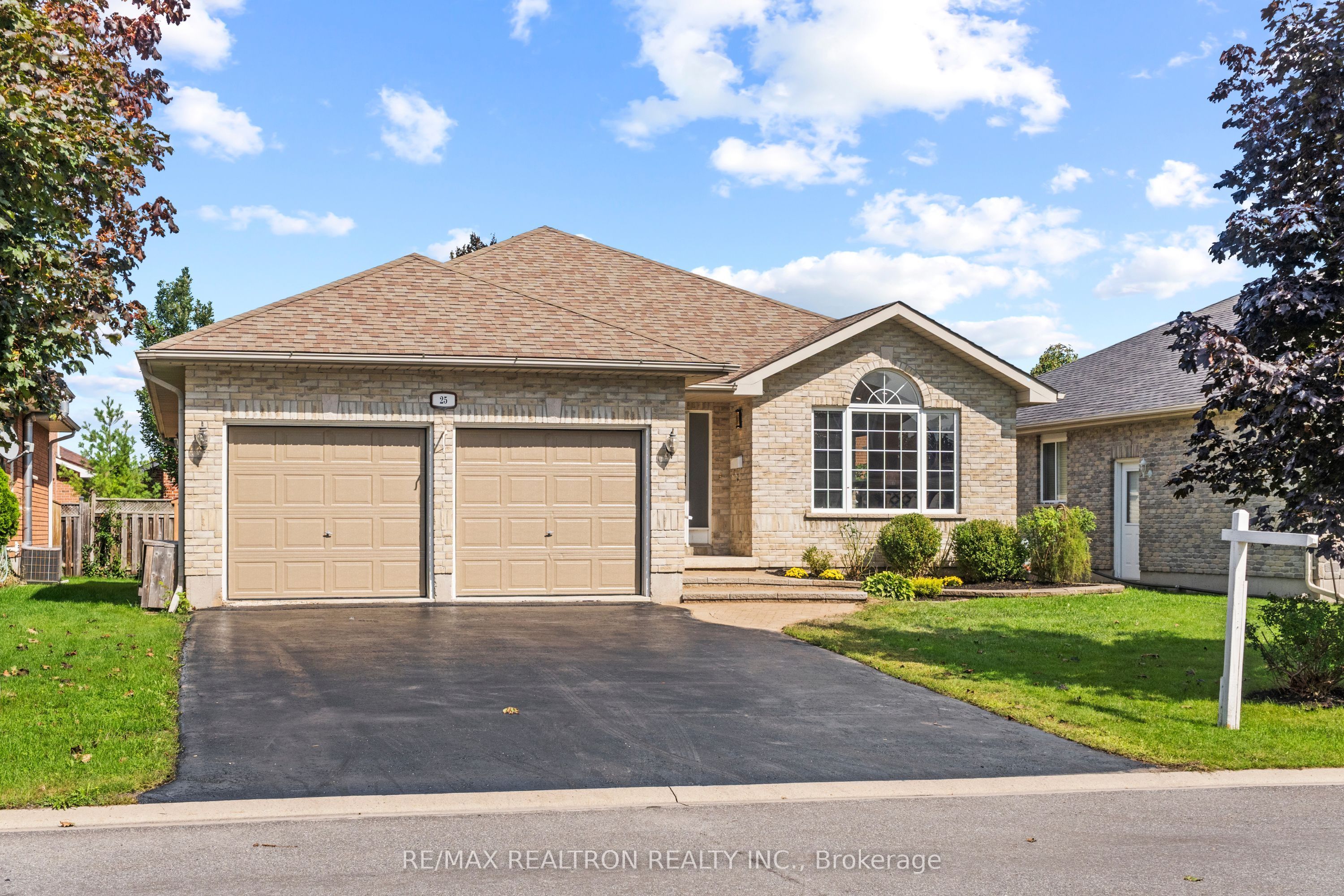 25 Linden Lane, Belleville, ON K8N 5W9