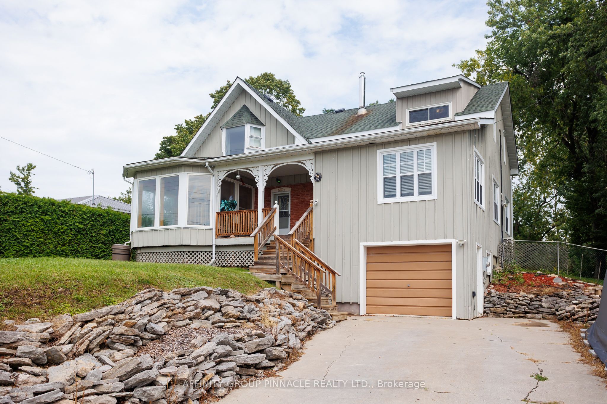 95 Bond Street E, Kawartha Lakes, ON K0M 1N0