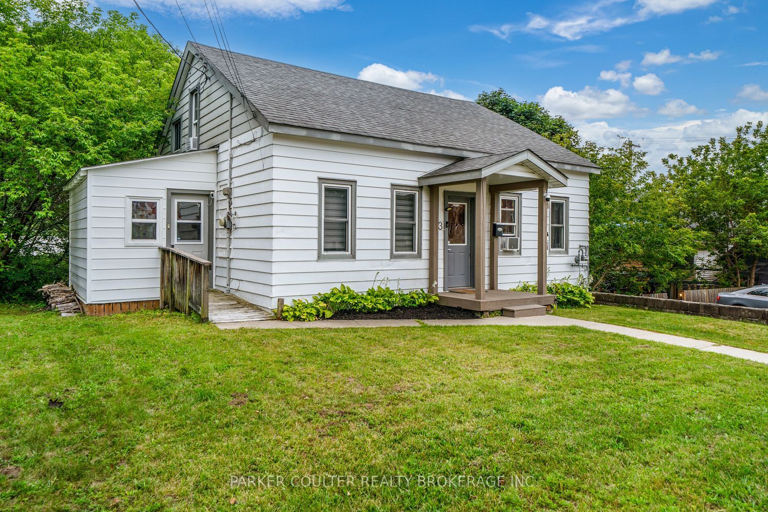 23 Miller Street, Parry Sound, ON P2A 1S9 photo 2