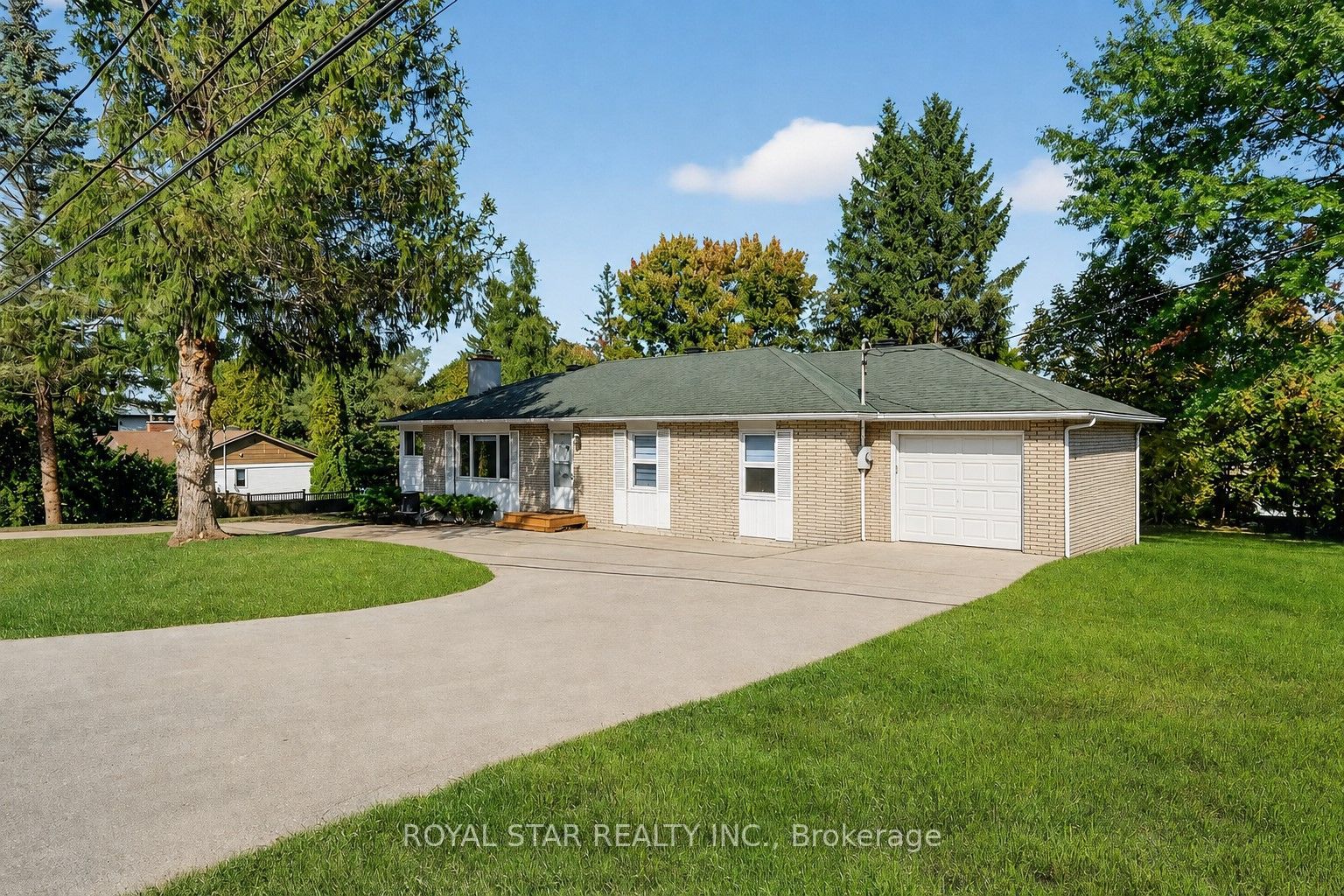 10 Delong Drive, Beacon Hill North - South and Area, ON K1J 7E6