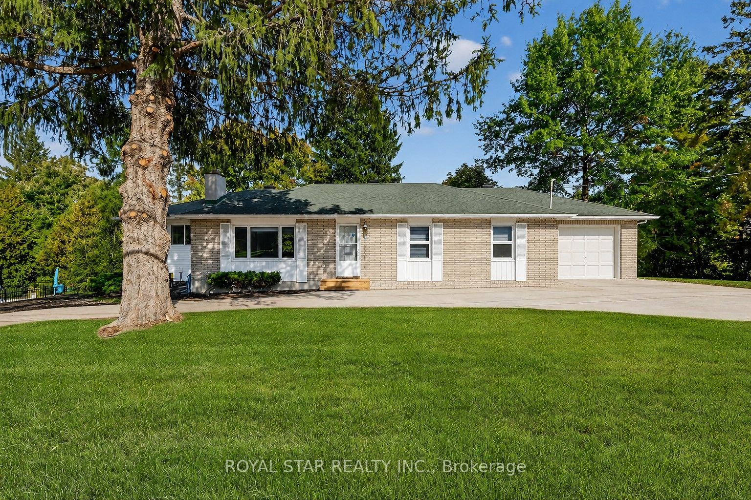 10 Delong Drive, Beacon Hill North - South and Area, ON K1J 7E6 photo 2