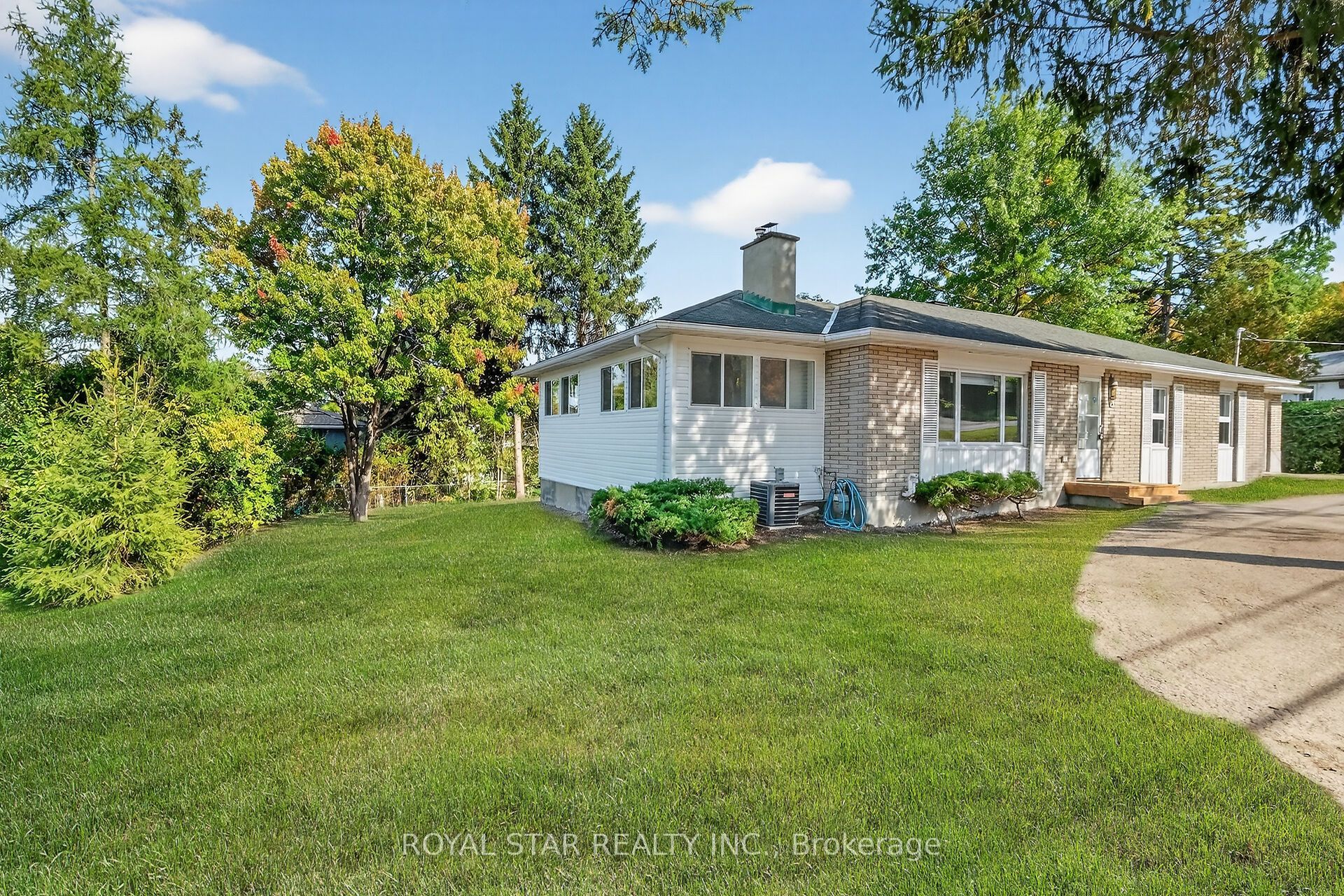 10 Delong Drive, Beacon Hill North - South and Area, ON K1J 7E6 photo 3